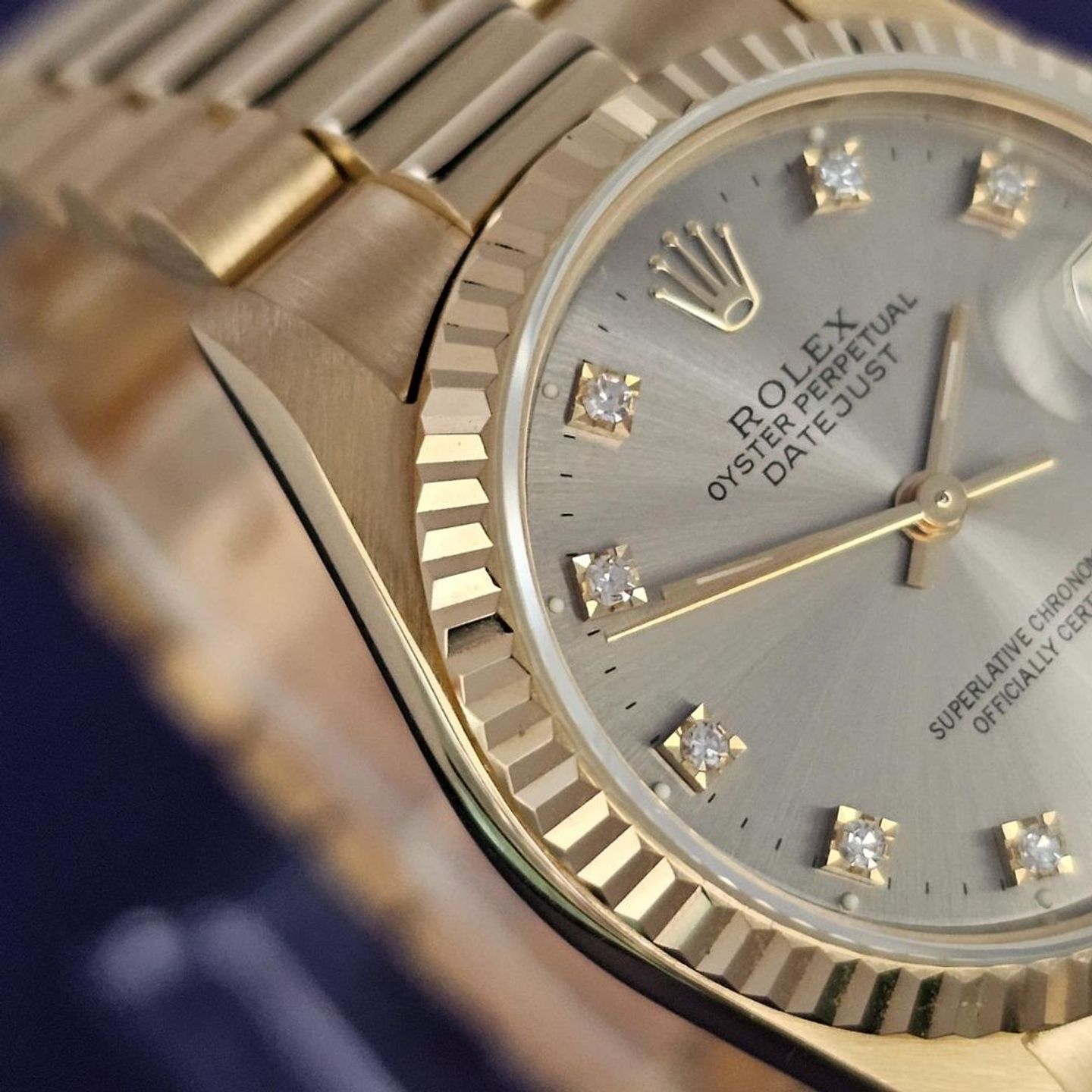 Rolex Datejust 31 68278 (1993) - Silver dial 31 mm Yellow Gold case (2/4)