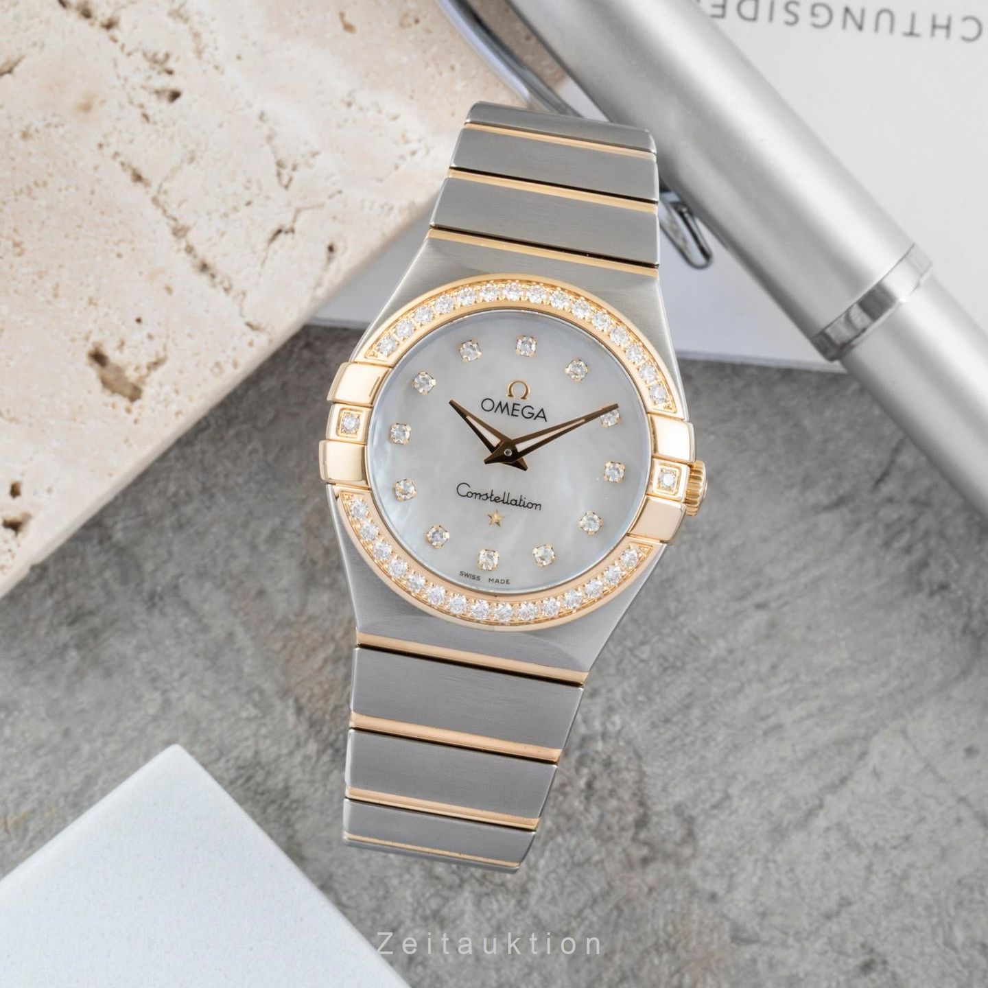 Omega Constellation Quartz 123.25.27.60.55.003 (2012) - Pearl dial 27 mm Steel case (3/8)