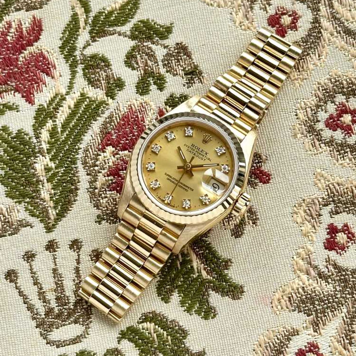 Rolex Lady-Datejust 69178G (1989) - Gold dial 26 mm Yellow Gold case (3/8)