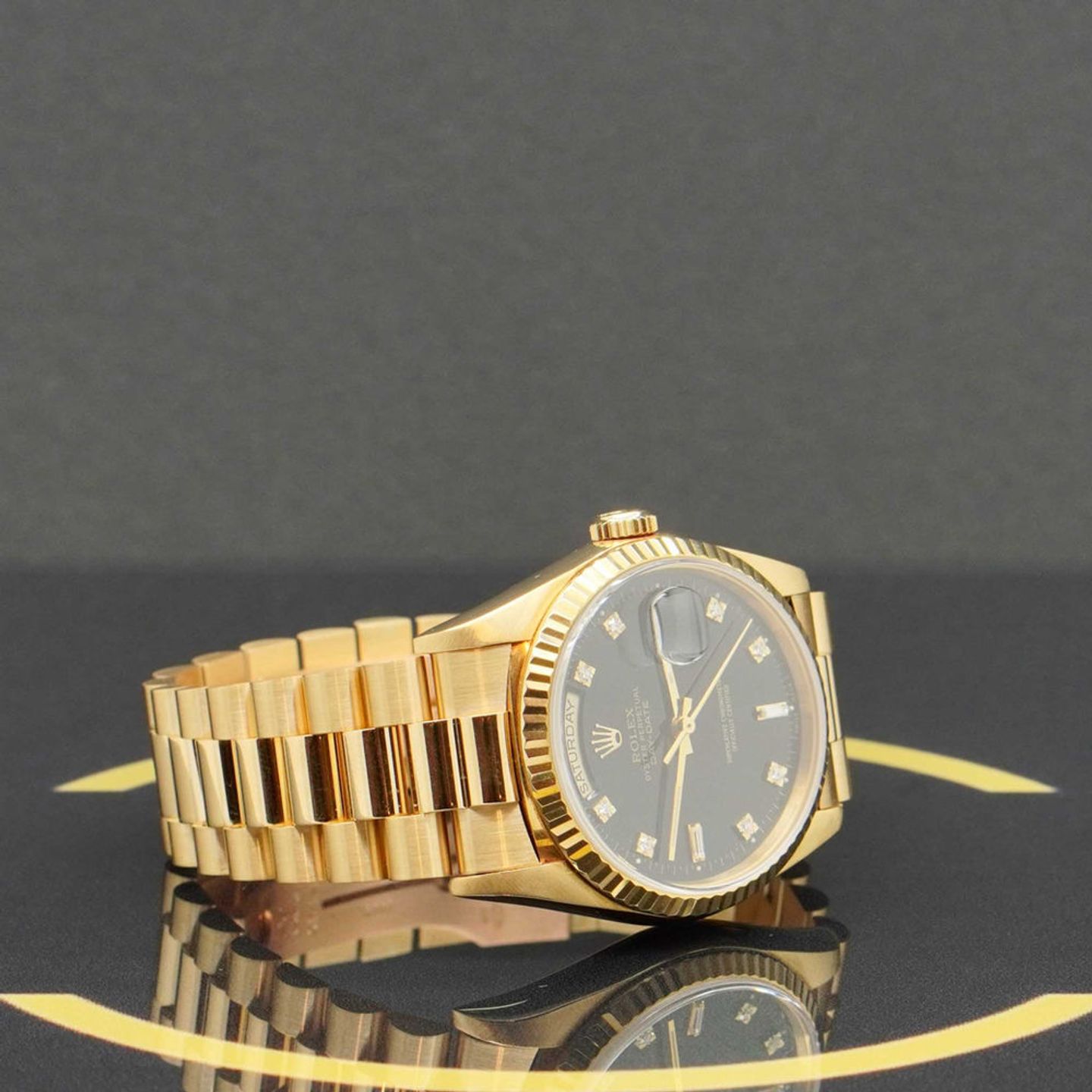 Rolex Day-Date 36 18238 (1991) - Black dial 36 mm Yellow Gold case (5/7)