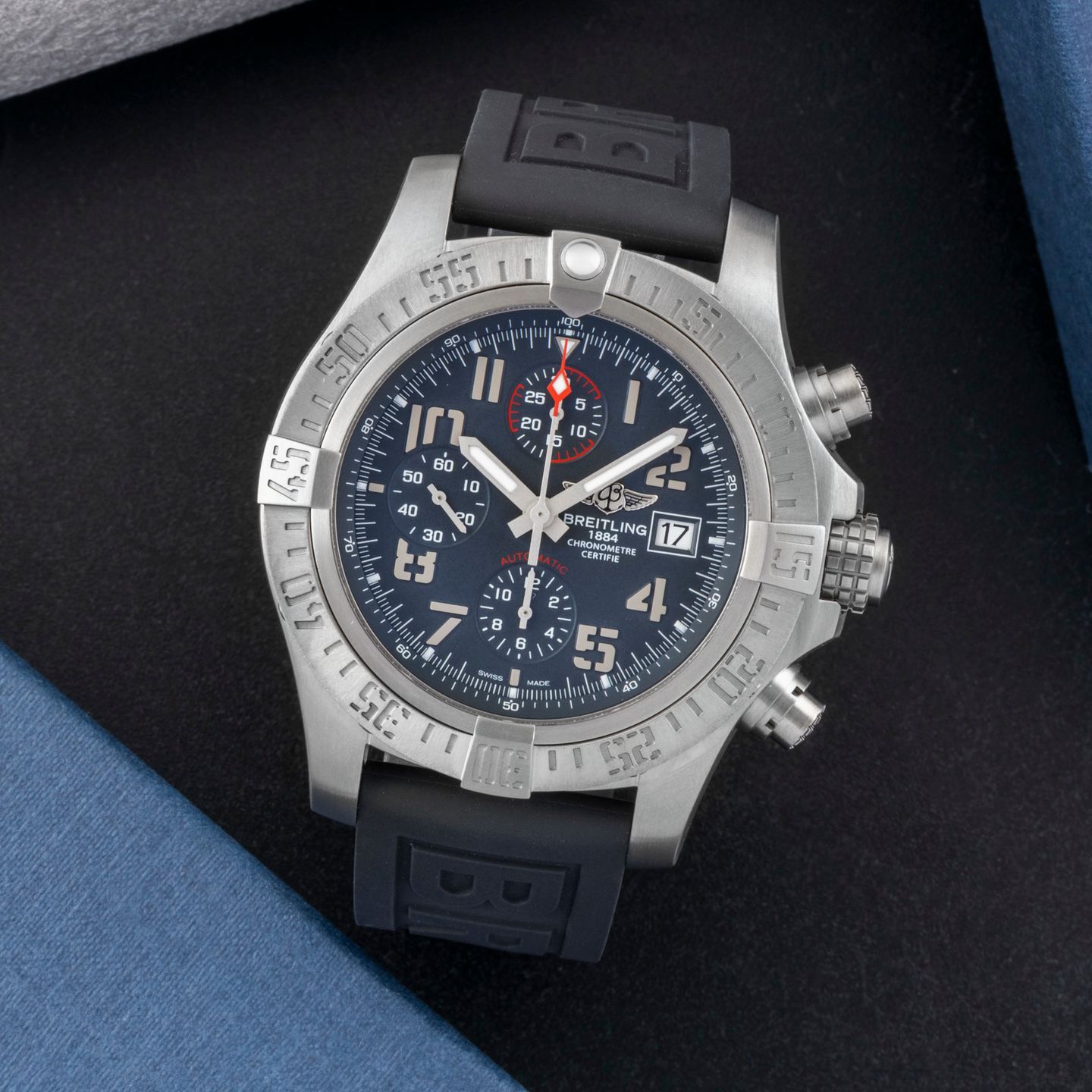 Breitling Avenger Bandit E1338310/M534 (Unknown (random serial)) - Grey dial 45 mm Titanium case (1/8)