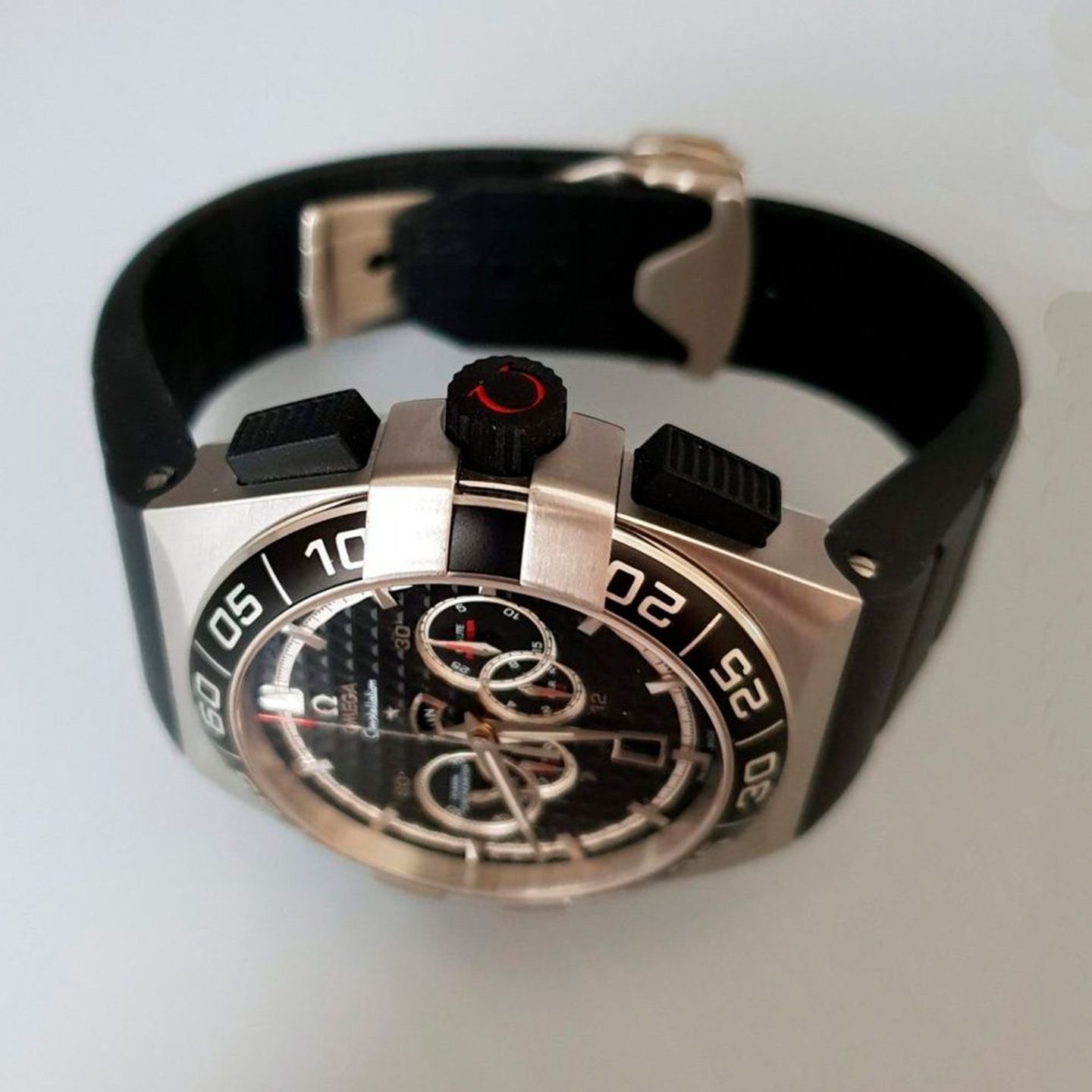 Omega Constellation Double Eagle 121.32.44.52.01.001 (2025) - Black dial 44 mm Steel case (5/8)