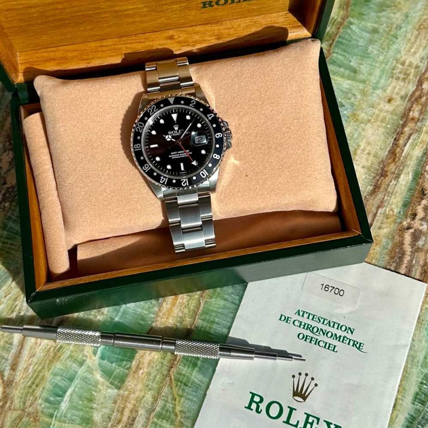 Rolex GMT-Master 16700 (1998) - Zwart wijzerplaat 40mm Staal (4/8)