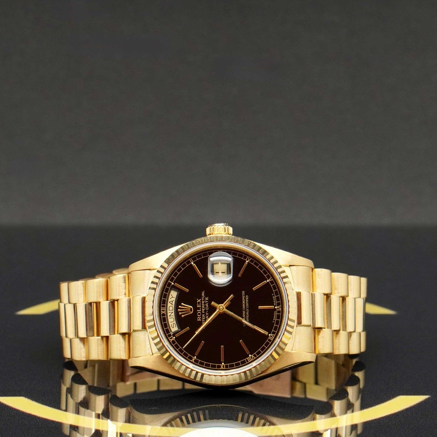 Rolex Day-Date 36 18038 (1986) - Black dial 36 mm Yellow Gold case (4/7)