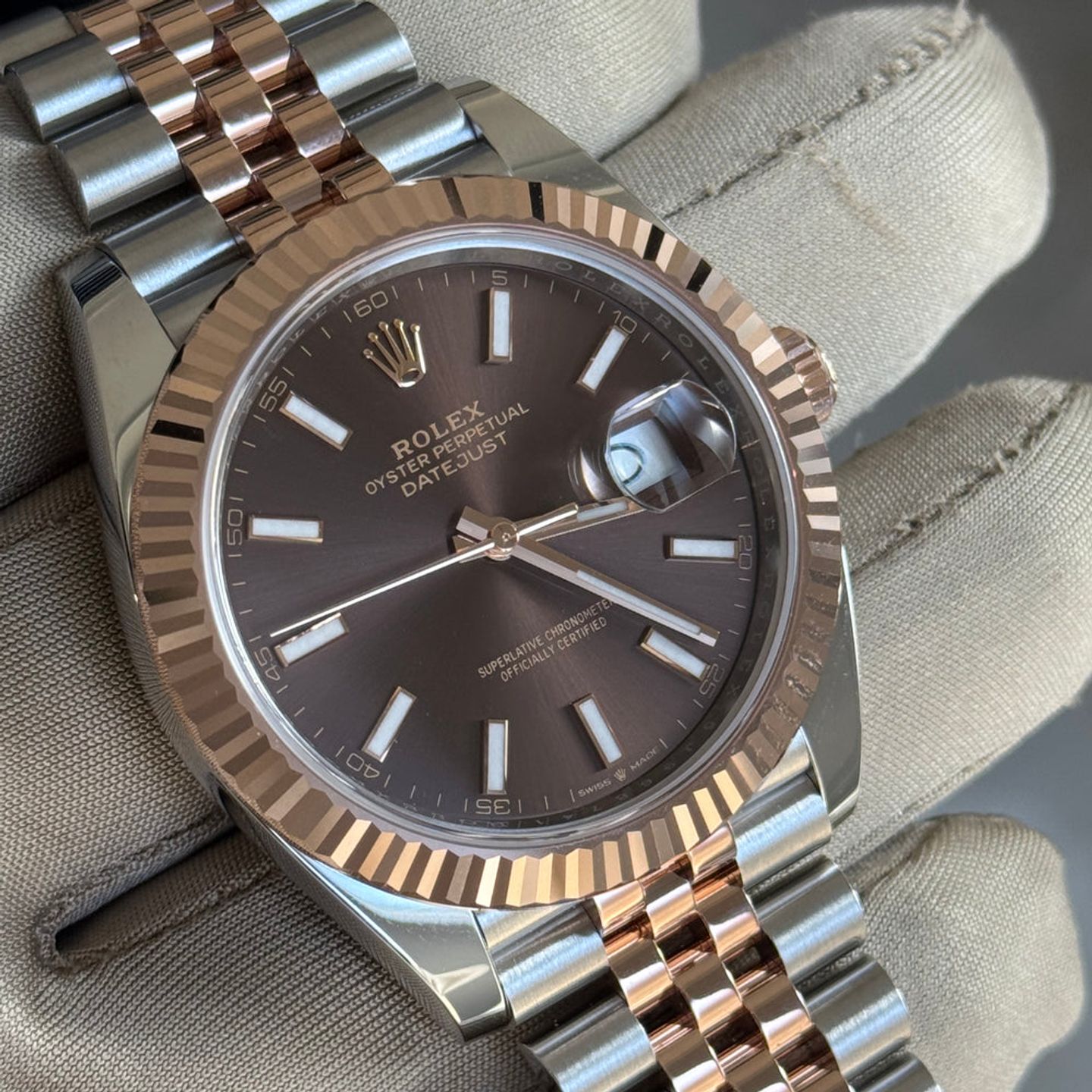 Rolex Datejust 41 126331 (2025) - Brown dial 41 mm Gold/Steel case (3/7)