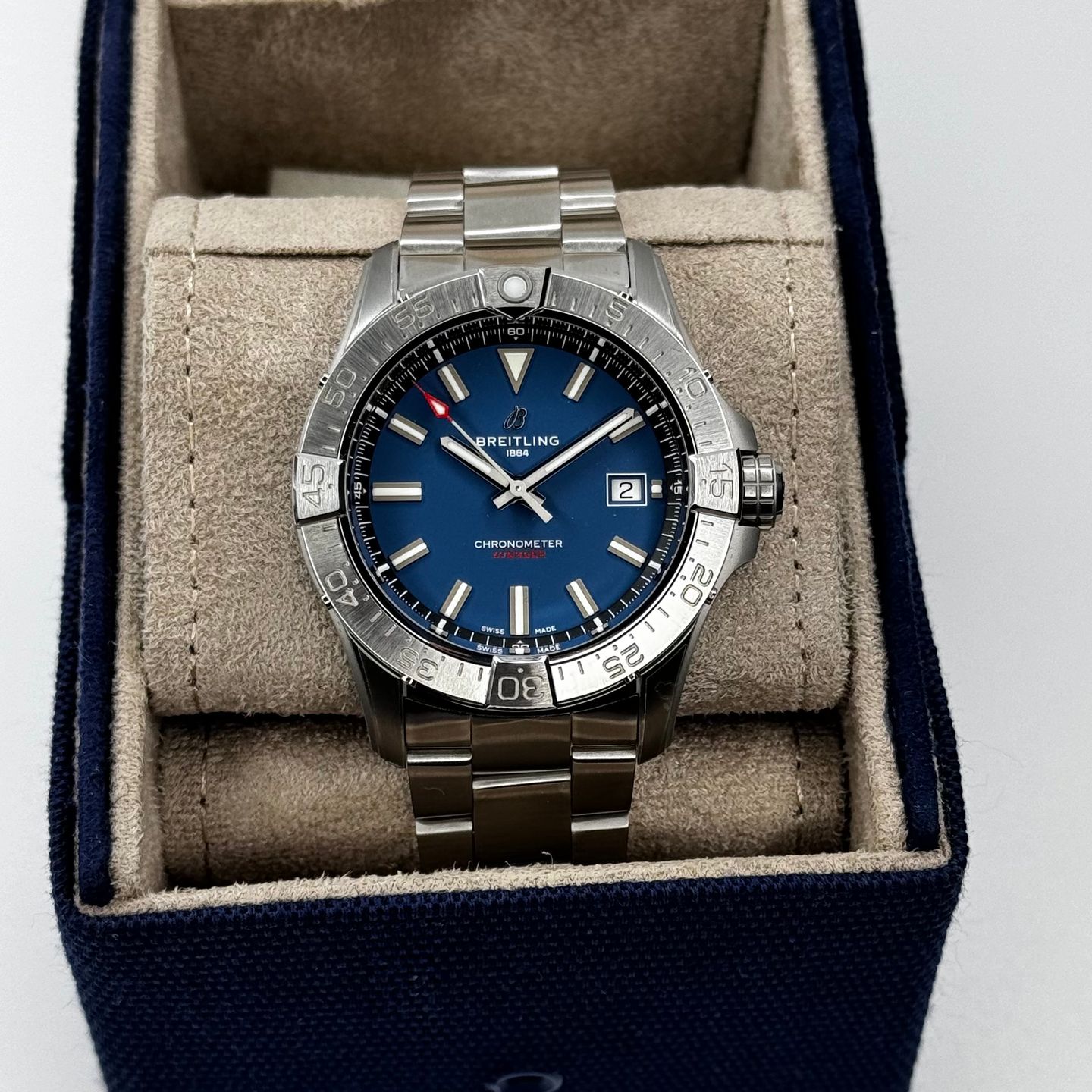 Breitling Avenger A17328101C1A1 (2024) - Blauw wijzerplaat 42mm Staal (2/6)