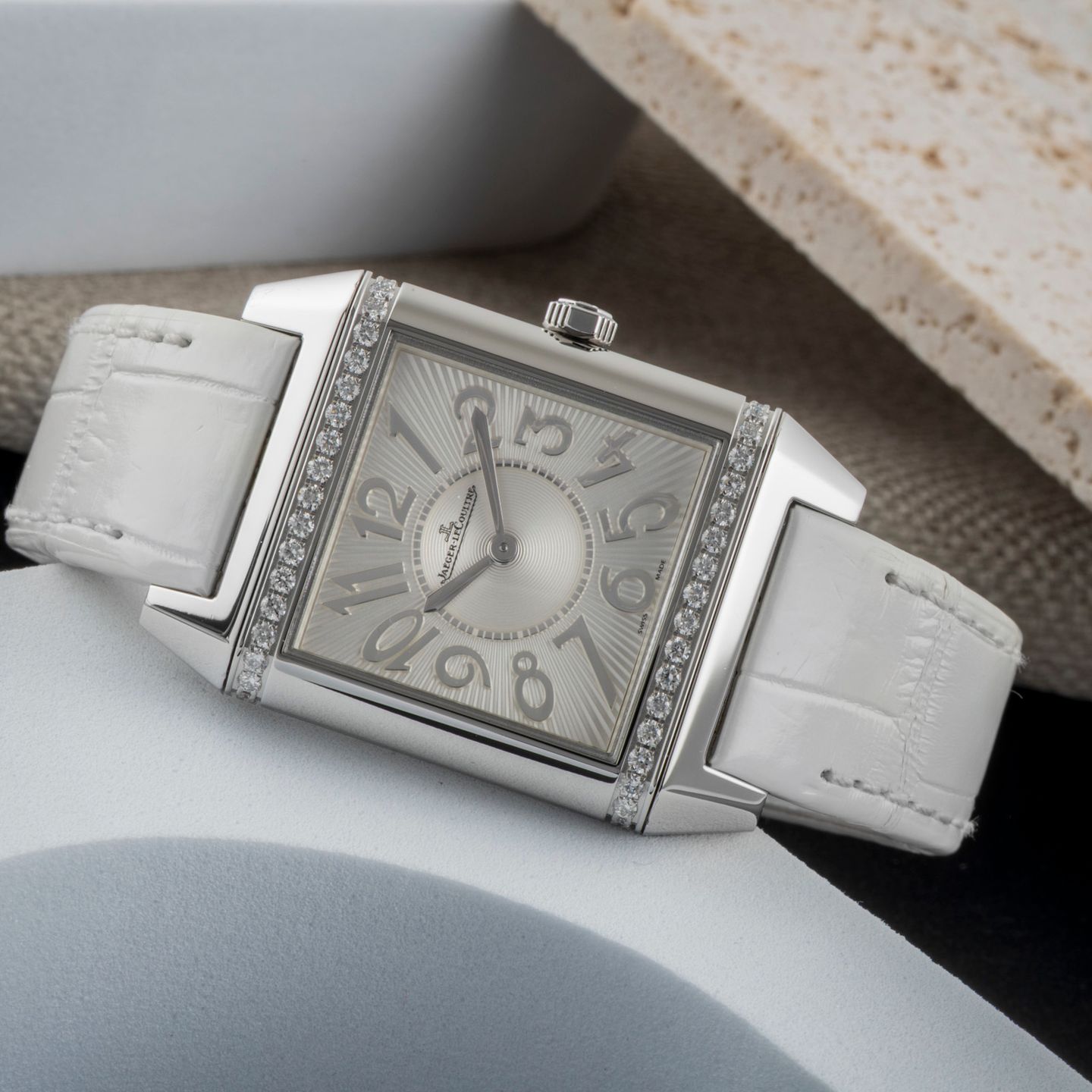Jaeger-LeCoultre Reverso Squadra Lady Q7038720 (2015) - 29mm (2/8)