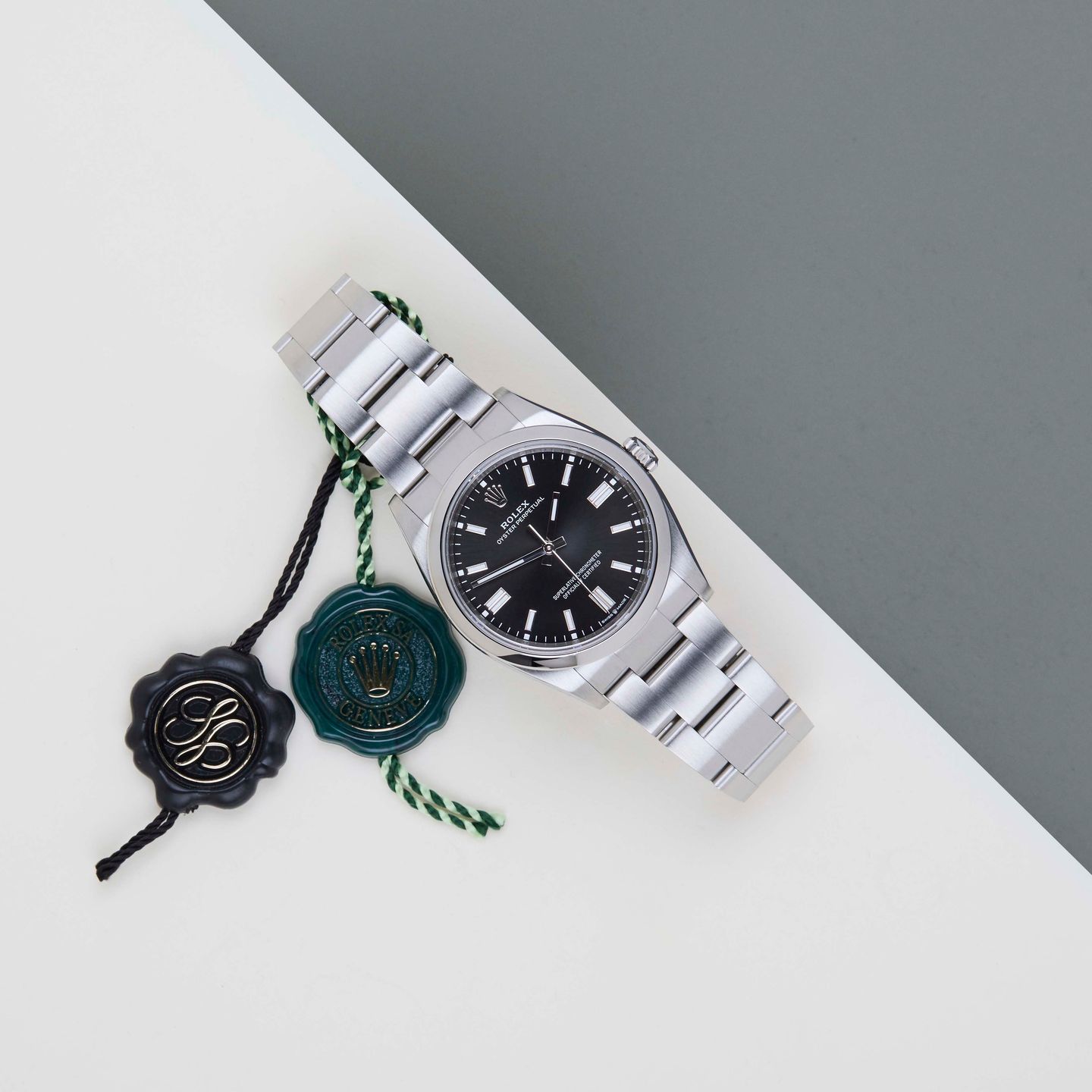 Rolex Oyster Perpetual 36 126000 (2024) - Black dial 36 mm Steel case (2/8)