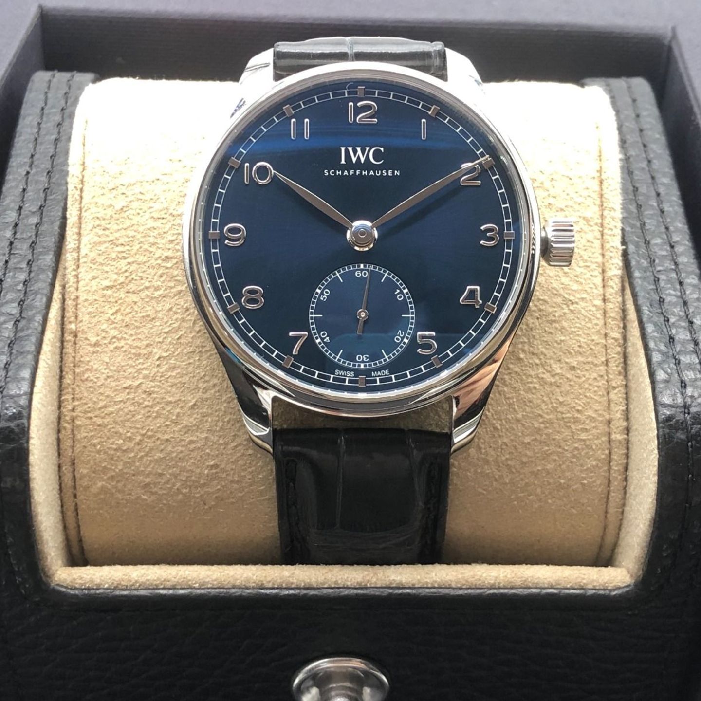 IWC Portuguese Automatic IW358305 (2023) - Blue dial 40 mm Steel case (2/8)