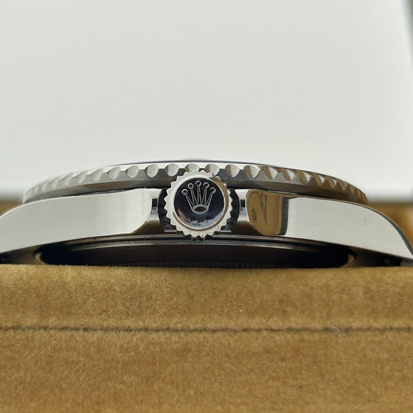 Rolex Submariner Date 16610LV (Unknown (random serial)) - Black dial 40 mm Steel case (3/8)