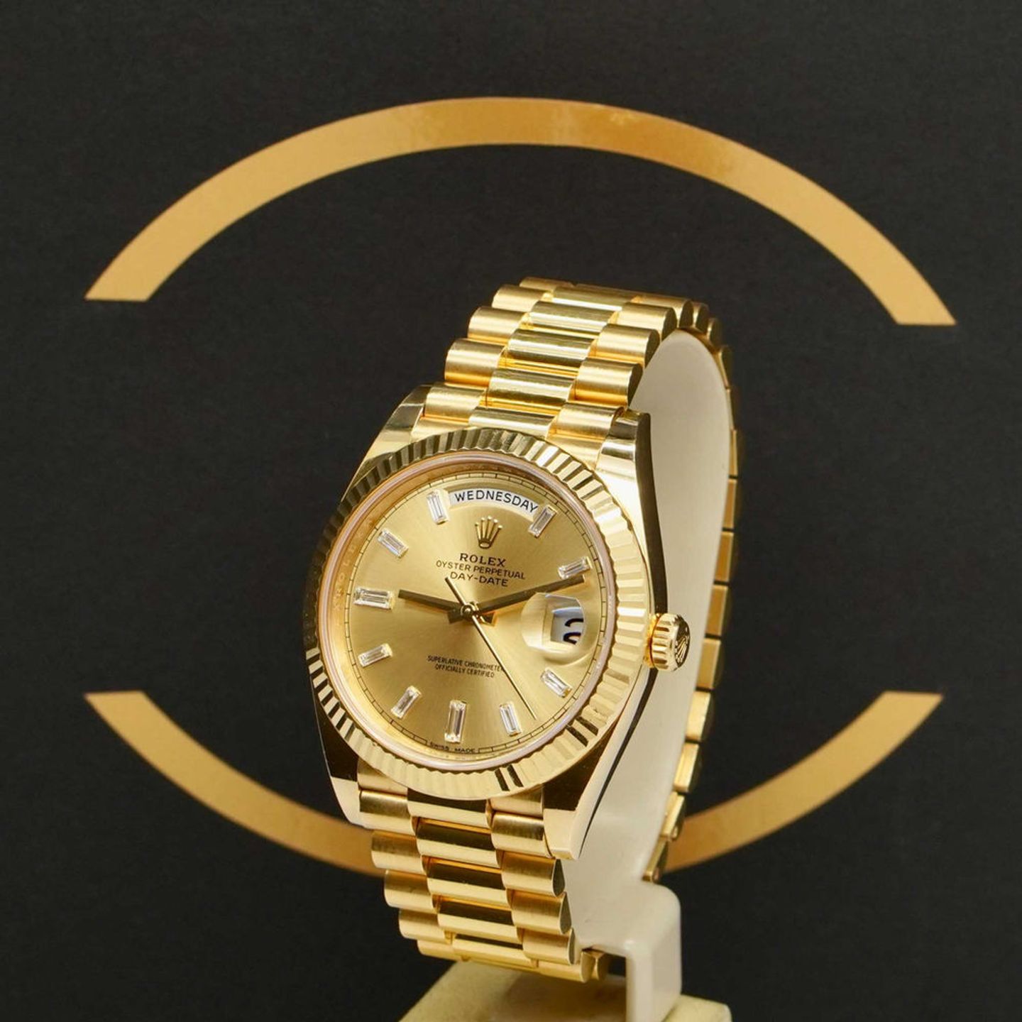 Rolex Day-Date 40 228238 (2021) - Gold dial 40 mm Yellow Gold case (2/7)