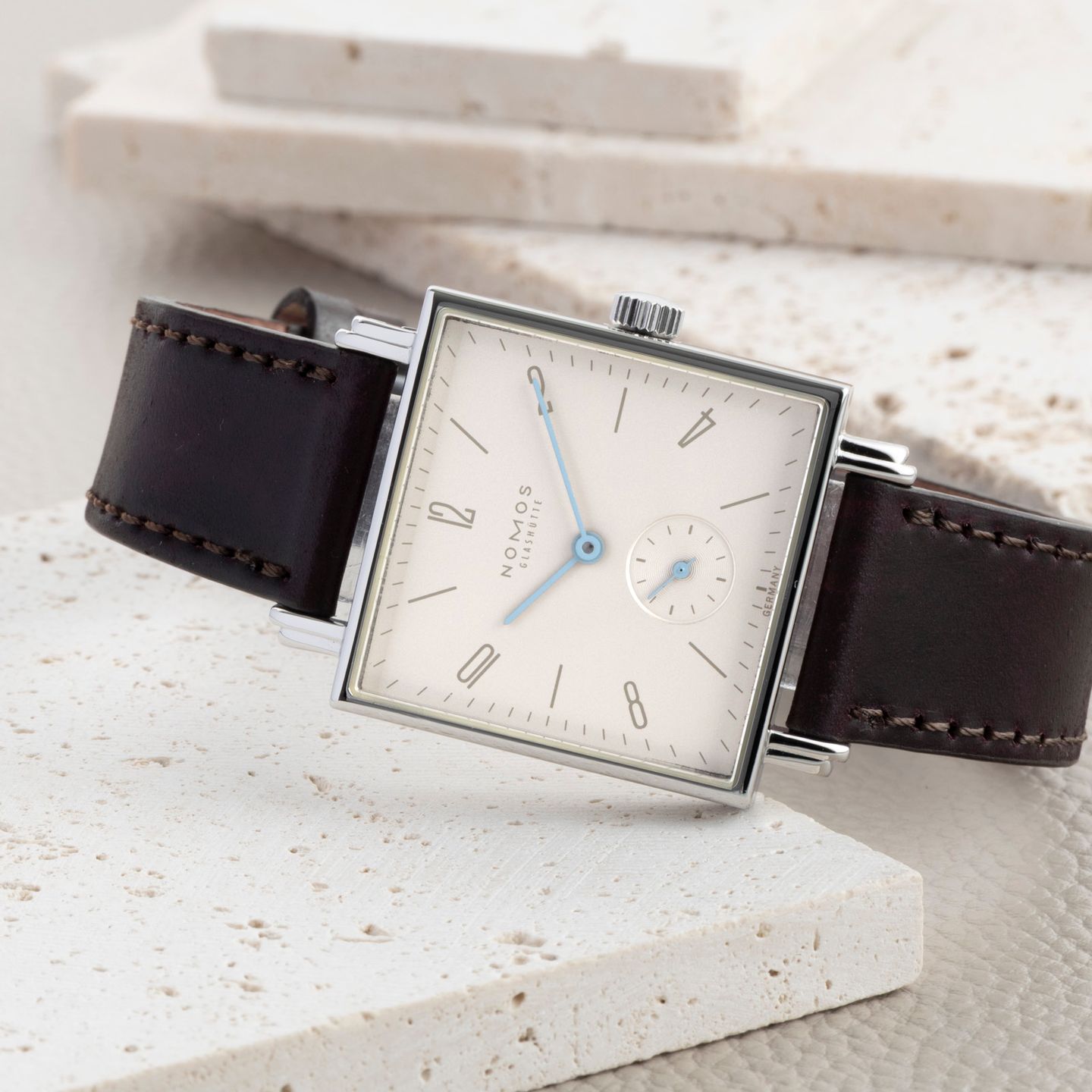 NOMOS Tetra 454 - (2/8)