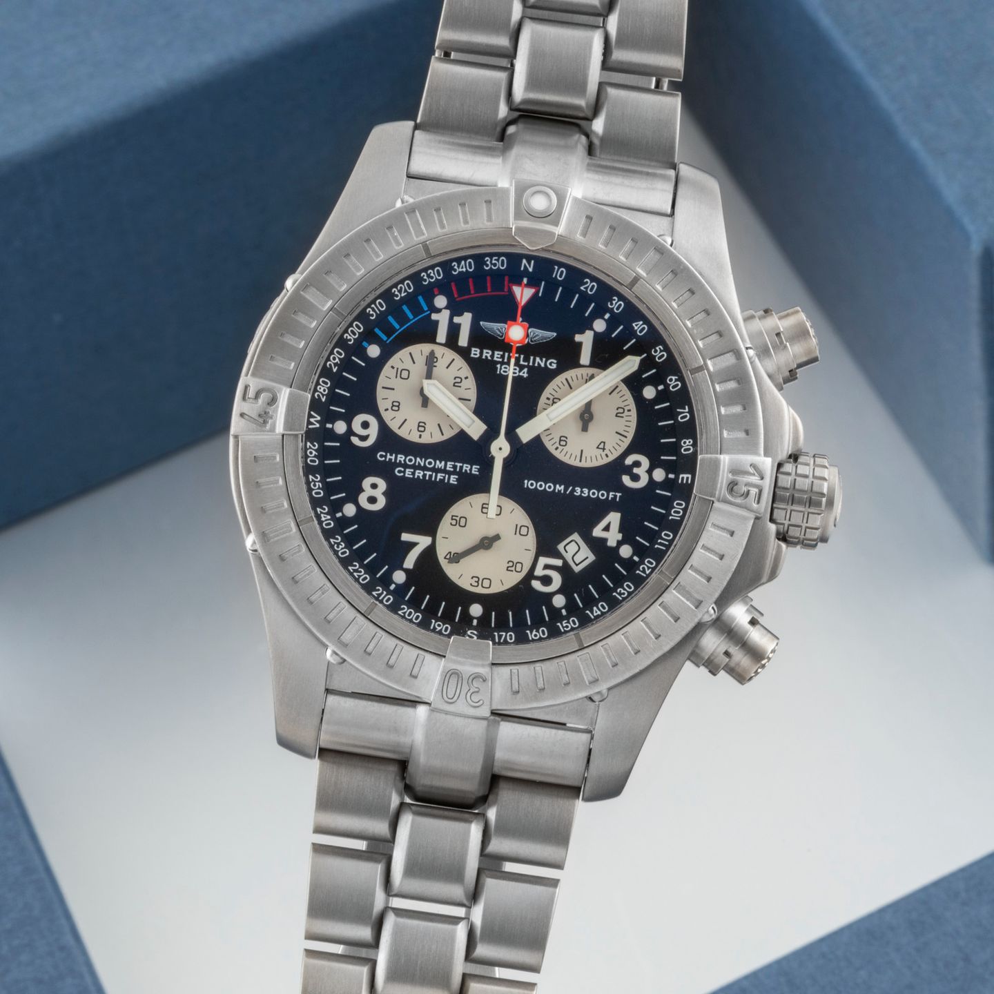 Breitling Avenger E73360 (Unknown (random serial)) - Black dial 44 mm Titanium case (3/8)