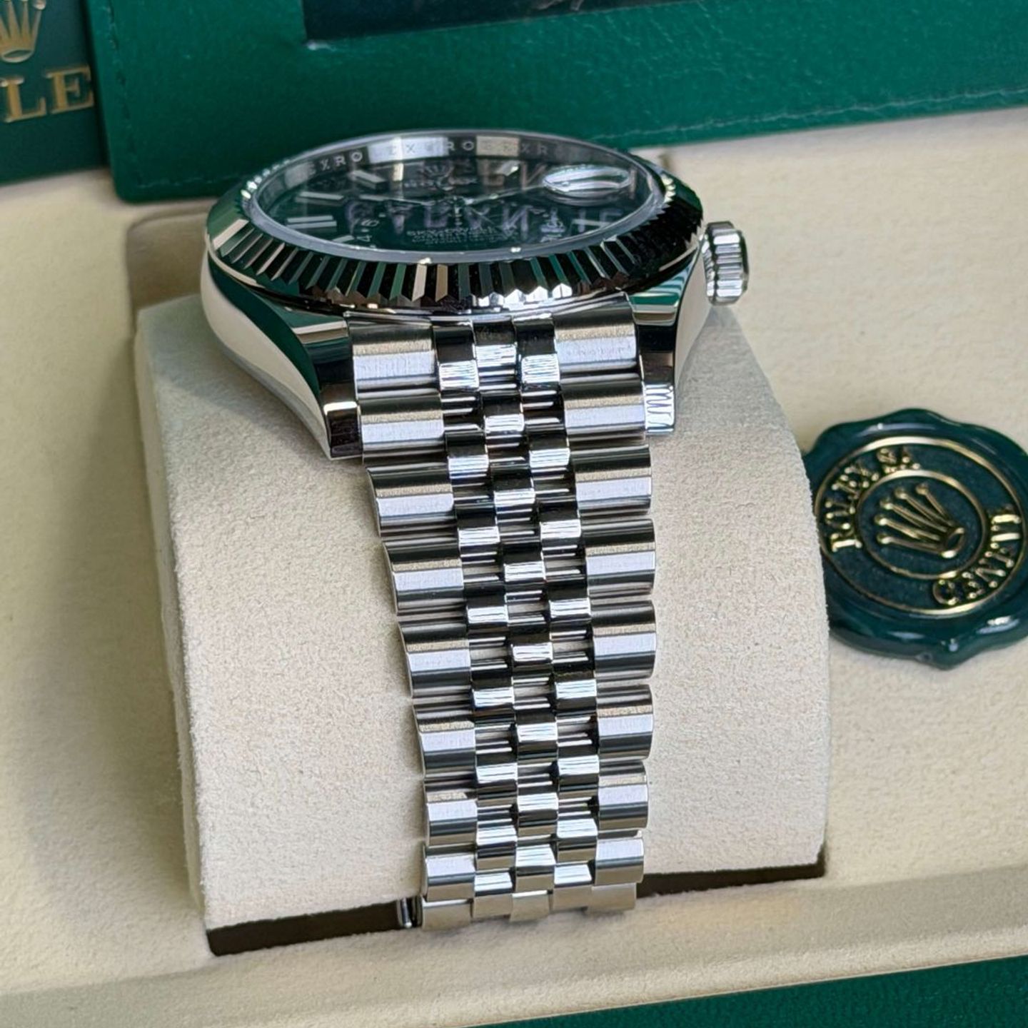 Rolex Sky-Dweller 336934 (2026) - Zwart wijzerplaat 42mm Goud/Staal (5/7)