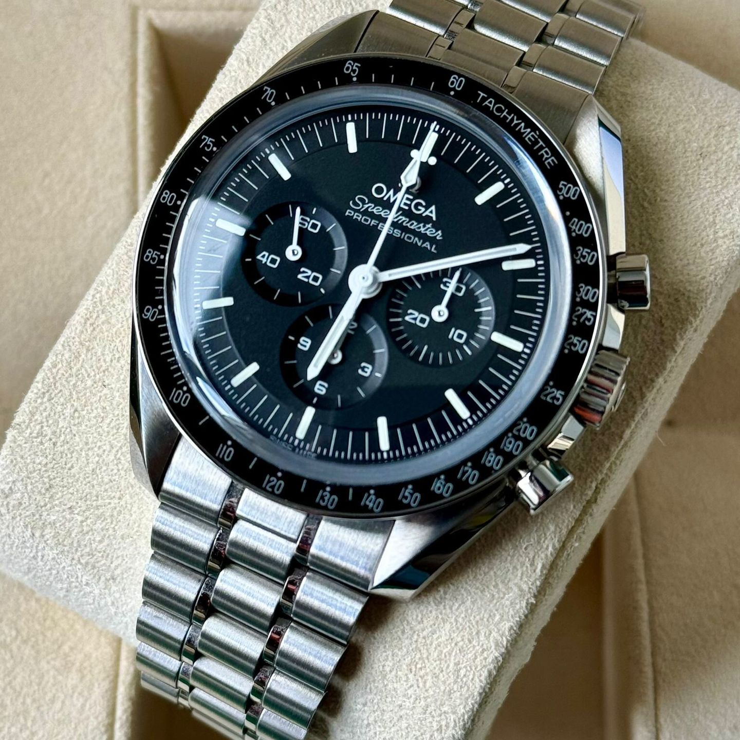 Omega Speedmaster Professional Moonwatch 310.30.42.50.01.002 (2024) - Zwart wijzerplaat 42mm Staal (3/7)