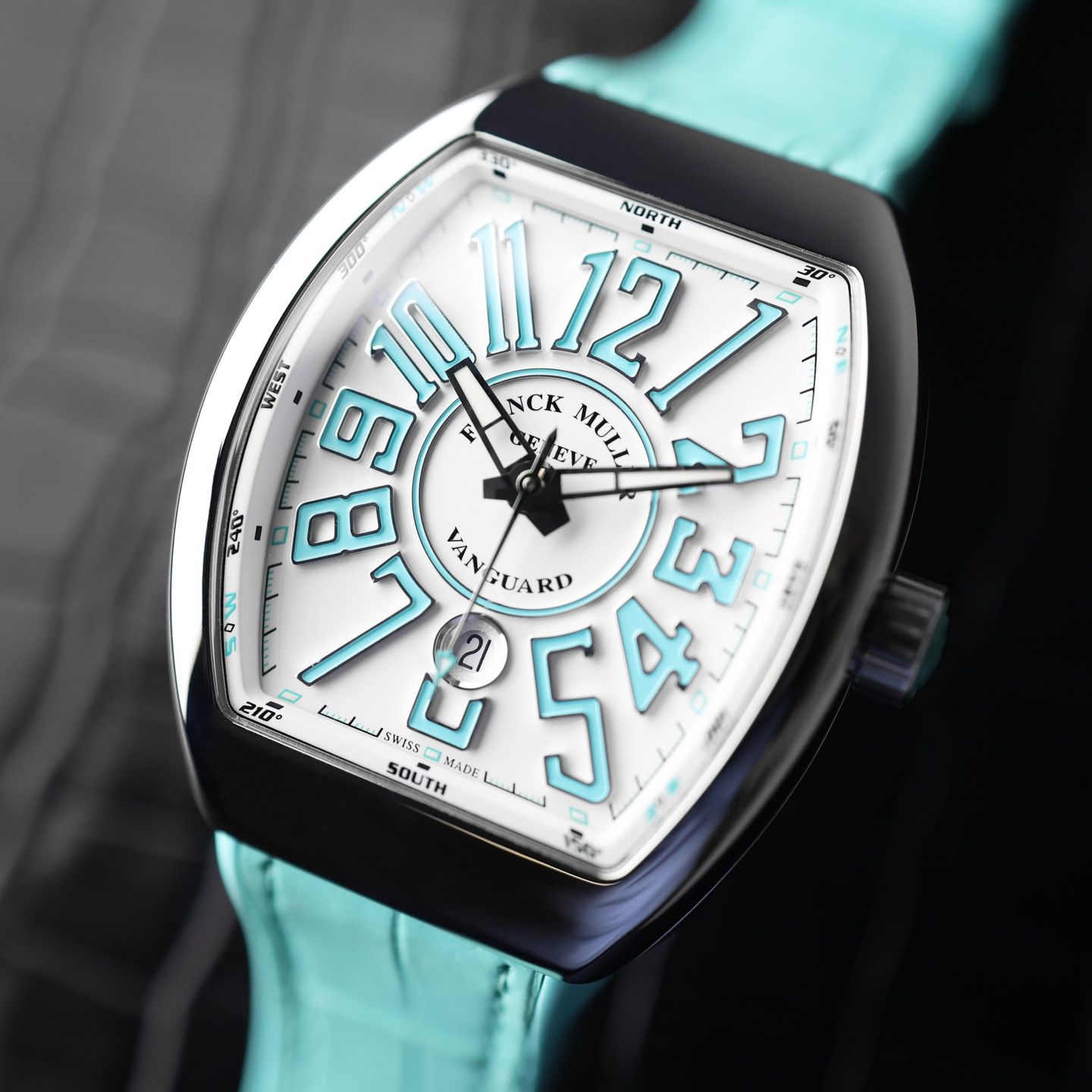 Franck Muller Long Island 1000 CC QZ (2024) - Silver dial 30 mm (5/6)