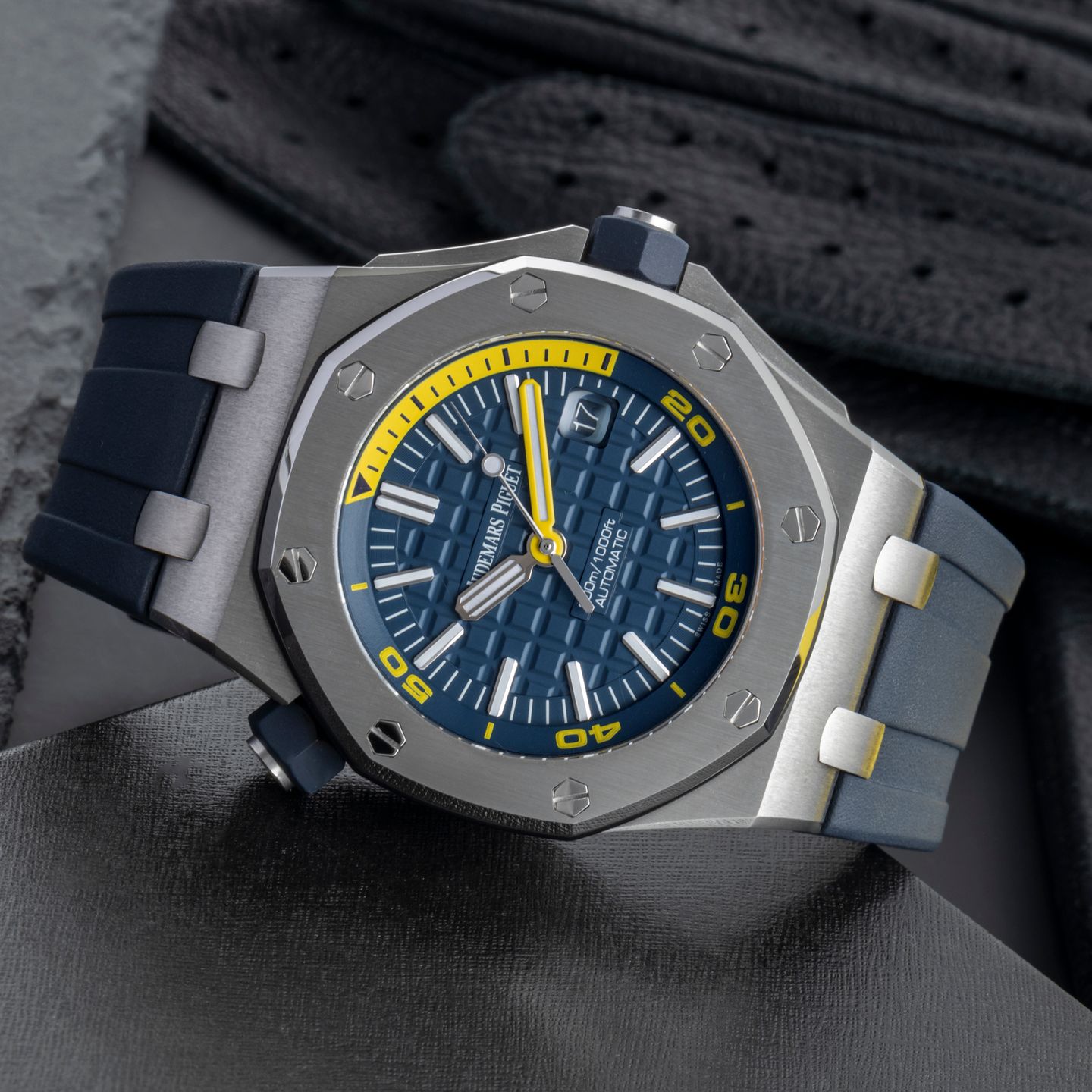 Audemars Piguet Royal Oak Offshore Diver 15710ST.OO.A027CA.01 - (2/8)