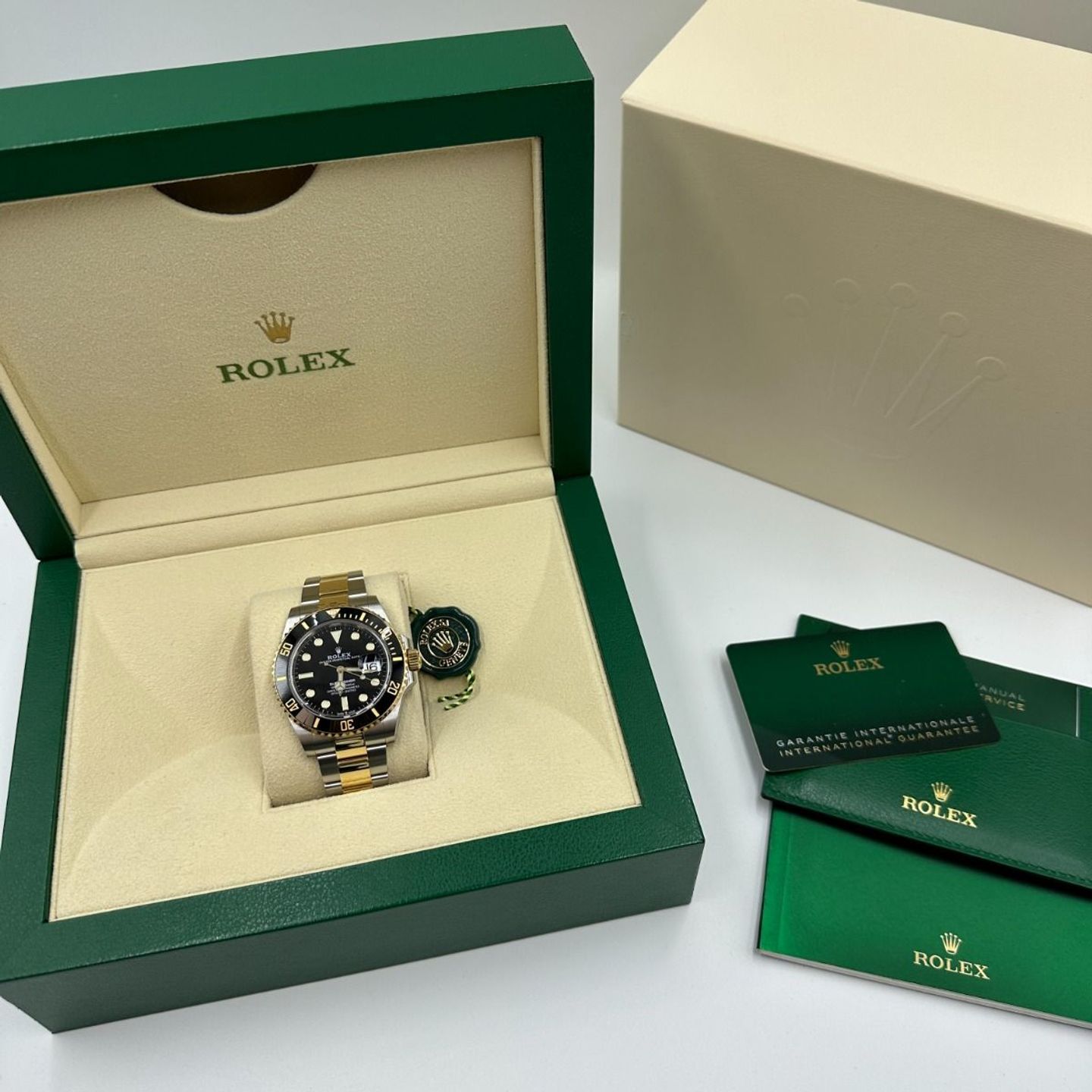 Rolex Submariner Date 126613LN (2024) - Zwart wijzerplaat 41mm Staal (2/8)