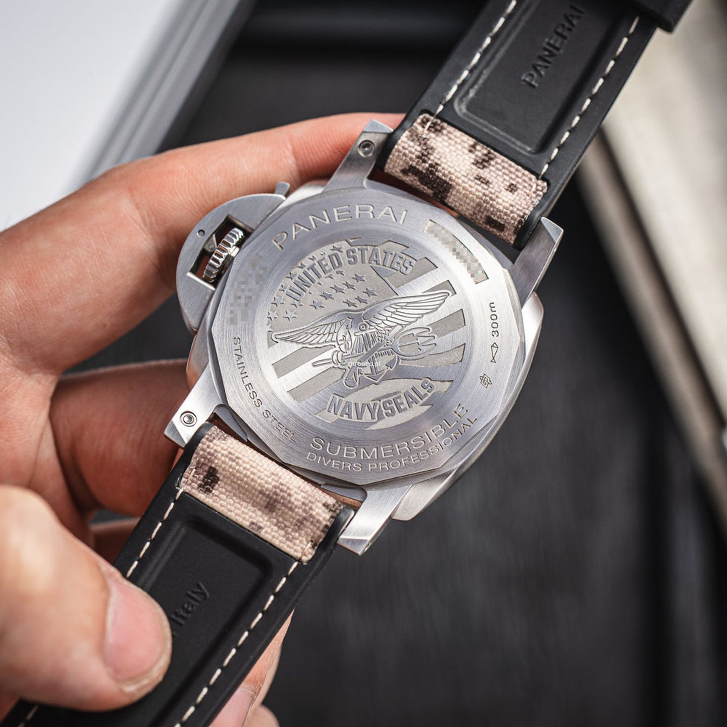 Panerai Submersible PAM01518 - (6/8)