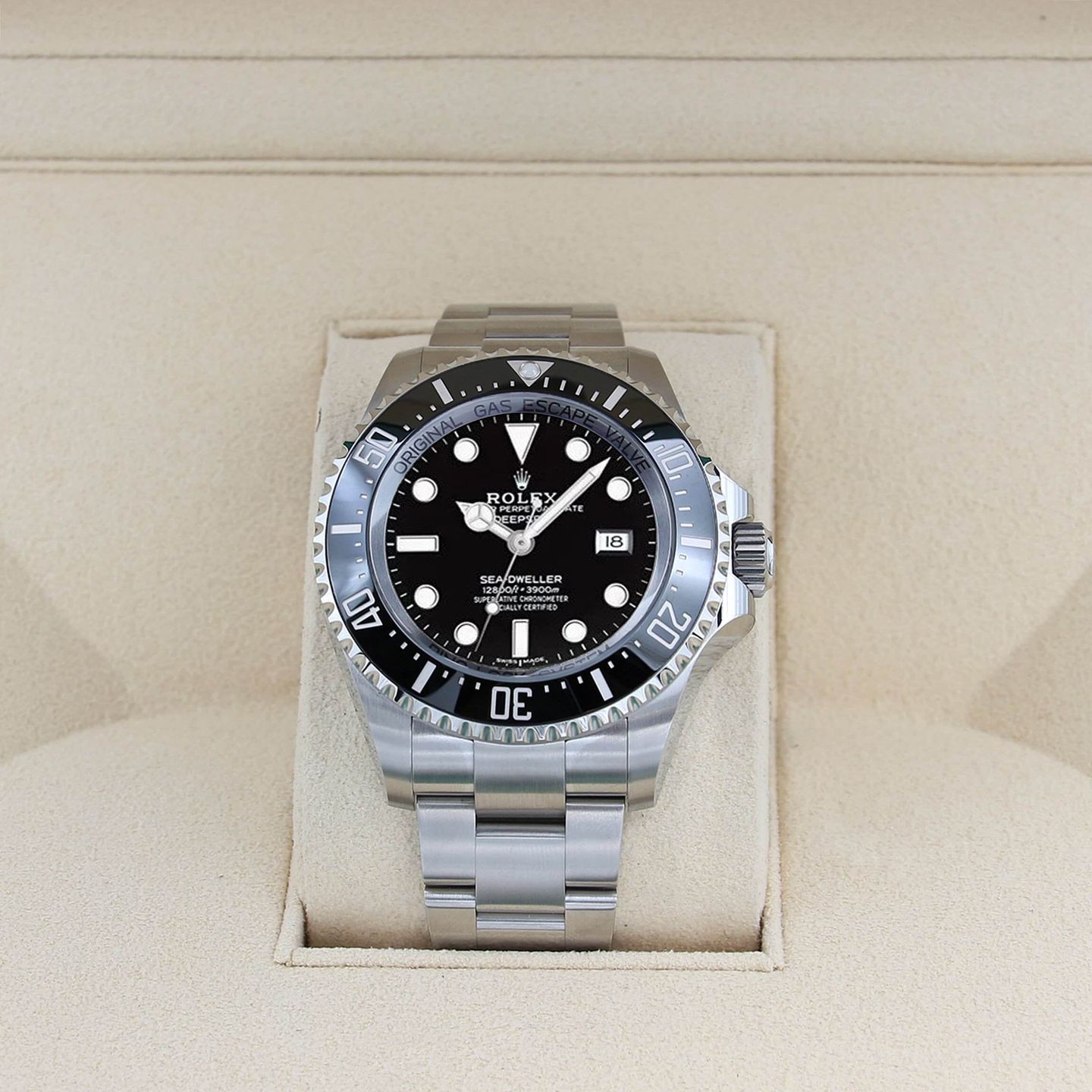 Rolex Sea-Dweller Deepsea 136660 (Onbekend (willekeurig serienummer)) - 44mm Staal (2/5)