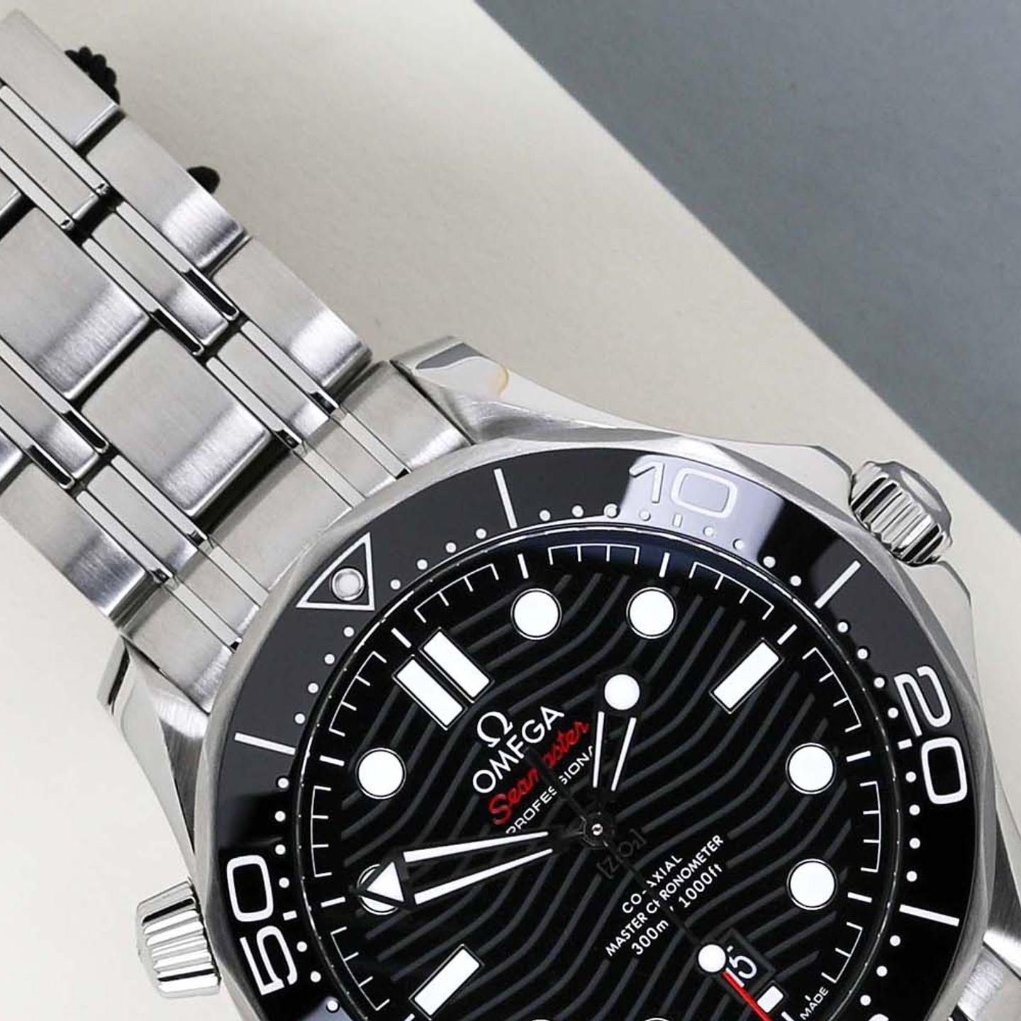 Omega Seamaster Diver 300 M 210.30.42.20.01.001 (2021) - Zwart wijzerplaat 42mm Staal (3/8)