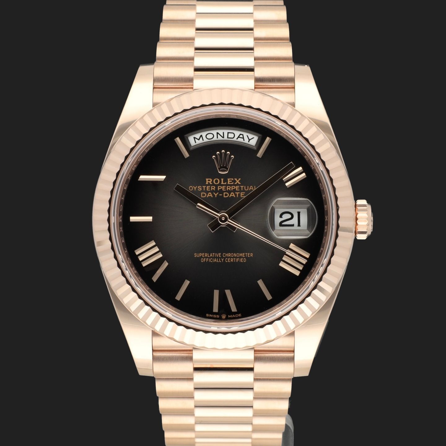 Rolex Day-Date 40 228235 (2024) - Grey dial 40 mm Rose Gold case (2/8)