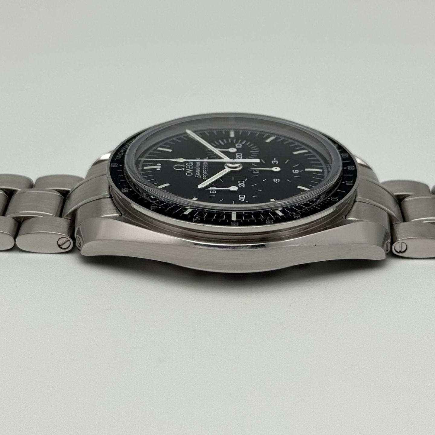 Omega Speedmaster Professional Moonwatch 311.30.42.30.01.006 (2017) - Black dial 42 mm Steel case (4/10)