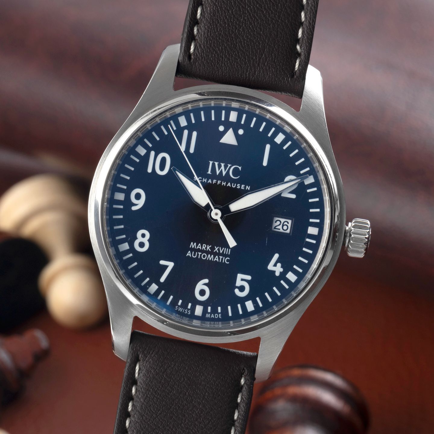 IWC Pilot Mark IW327003 (2018) - Brown dial 40 mm Steel case (3/8)