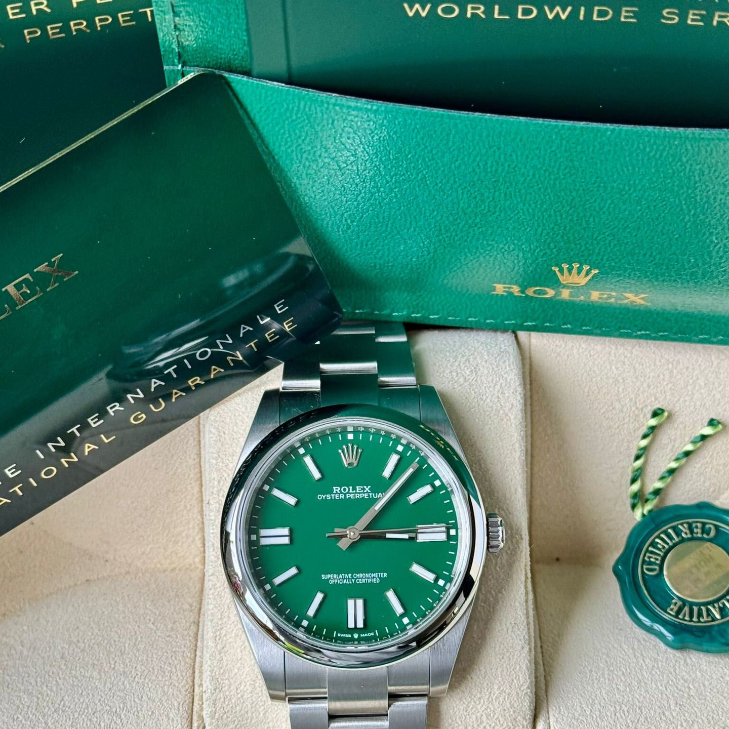 Rolex Oyster Perpetual 41 124300 (2024) - Groen wijzerplaat 41mm Staal (7/7)