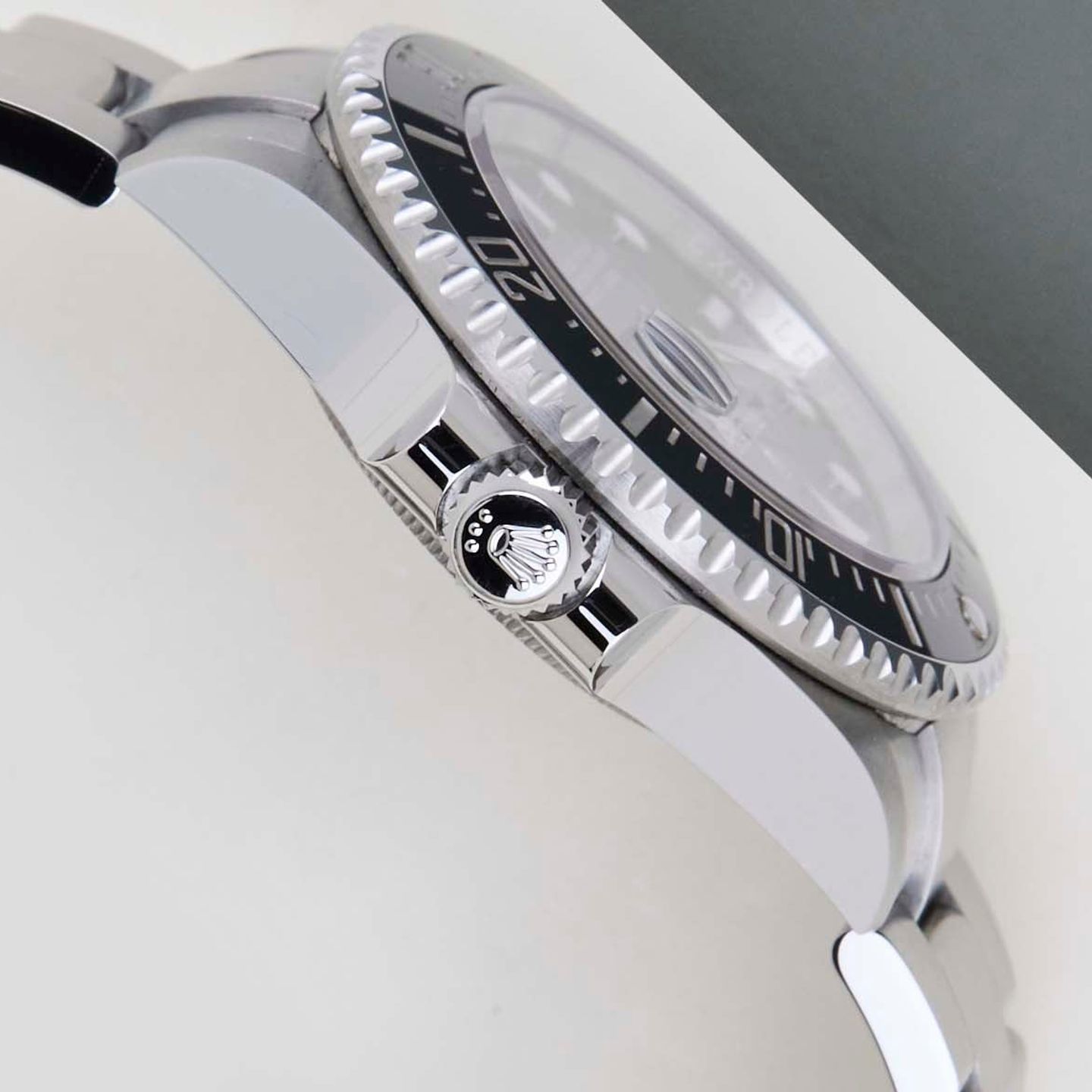 Rolex Sea-Dweller 126600 (2025) - Black dial 43 mm Steel case (8/8)