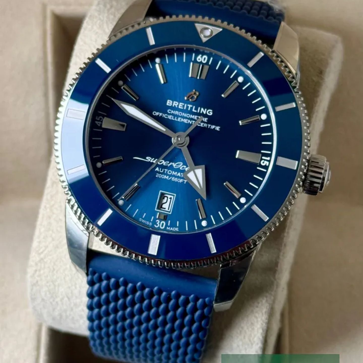 Breitling Superocean Heritage II 46 AB2020161C1S1 (2025) - Blue dial 46 mm Steel case (3/7)