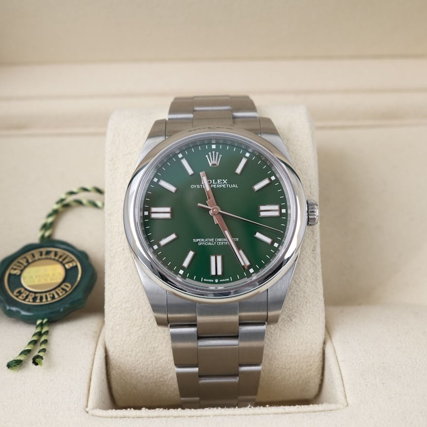 Rolex Oyster Perpetual 41 124300 - (2/8)