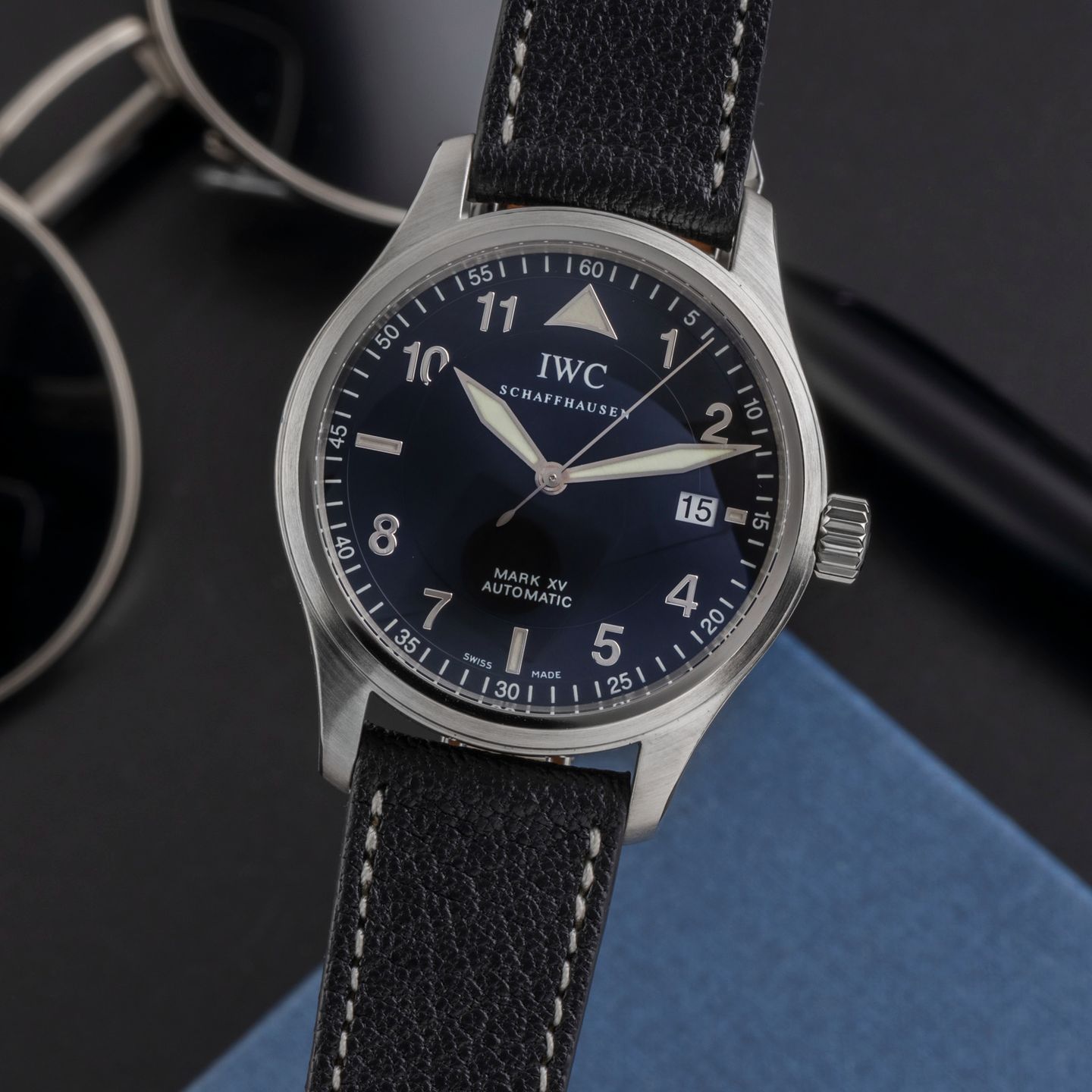 IWC Pilot Mark IW325311 (Unknown (random serial)) - Black dial 38 mm Steel case (3/8)