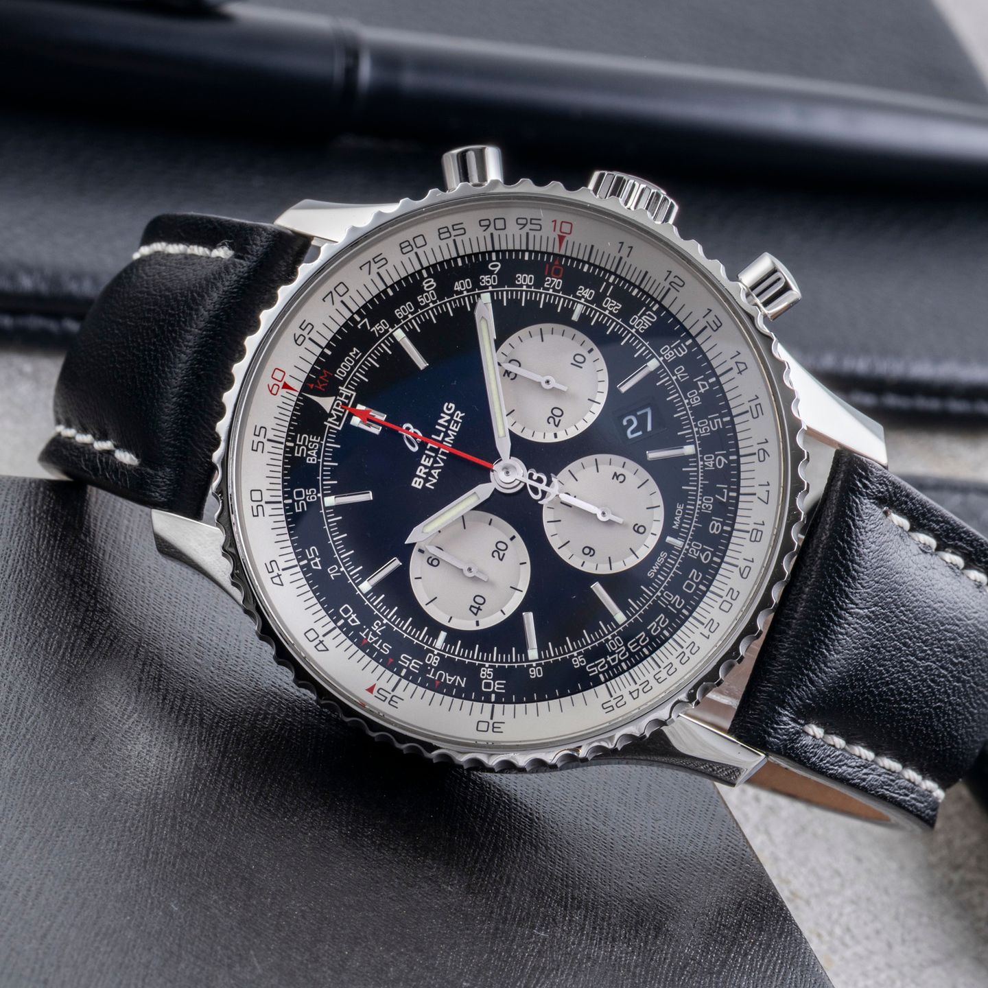 Breitling Navitimer AB0127211B1P1 (Onbekend (willekeurig serienummer)) - Zwart wijzerplaat 46mm Staal (2/8)