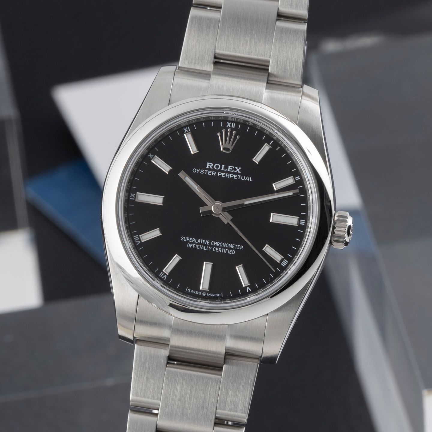 Rolex Oyster Perpetual 34 124200 (Unknown (random serial)) - Black dial 34 mm Steel case (3/8)