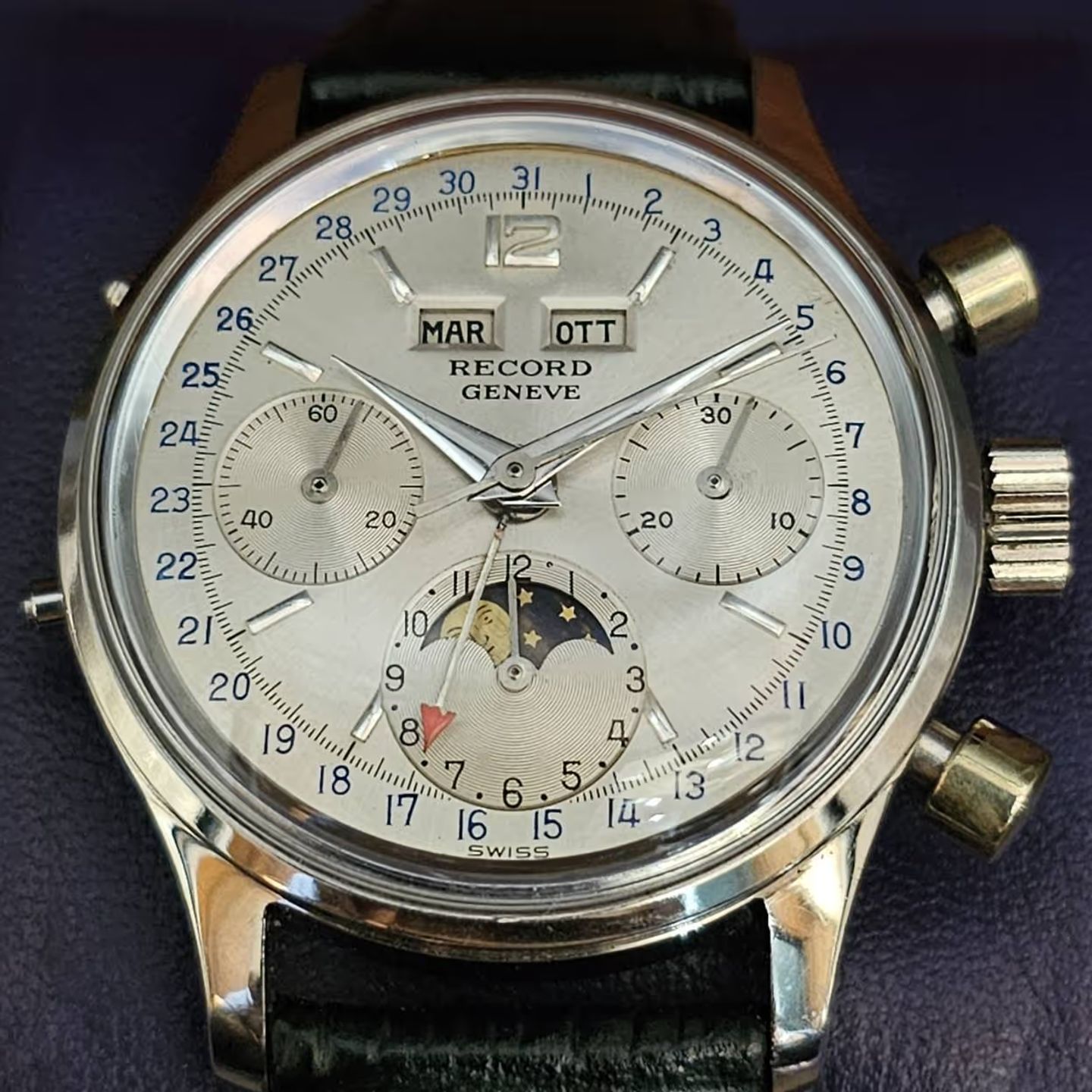 Record Vintage Unknown (1960) - Silver dial 35 mm Steel case (4/4)