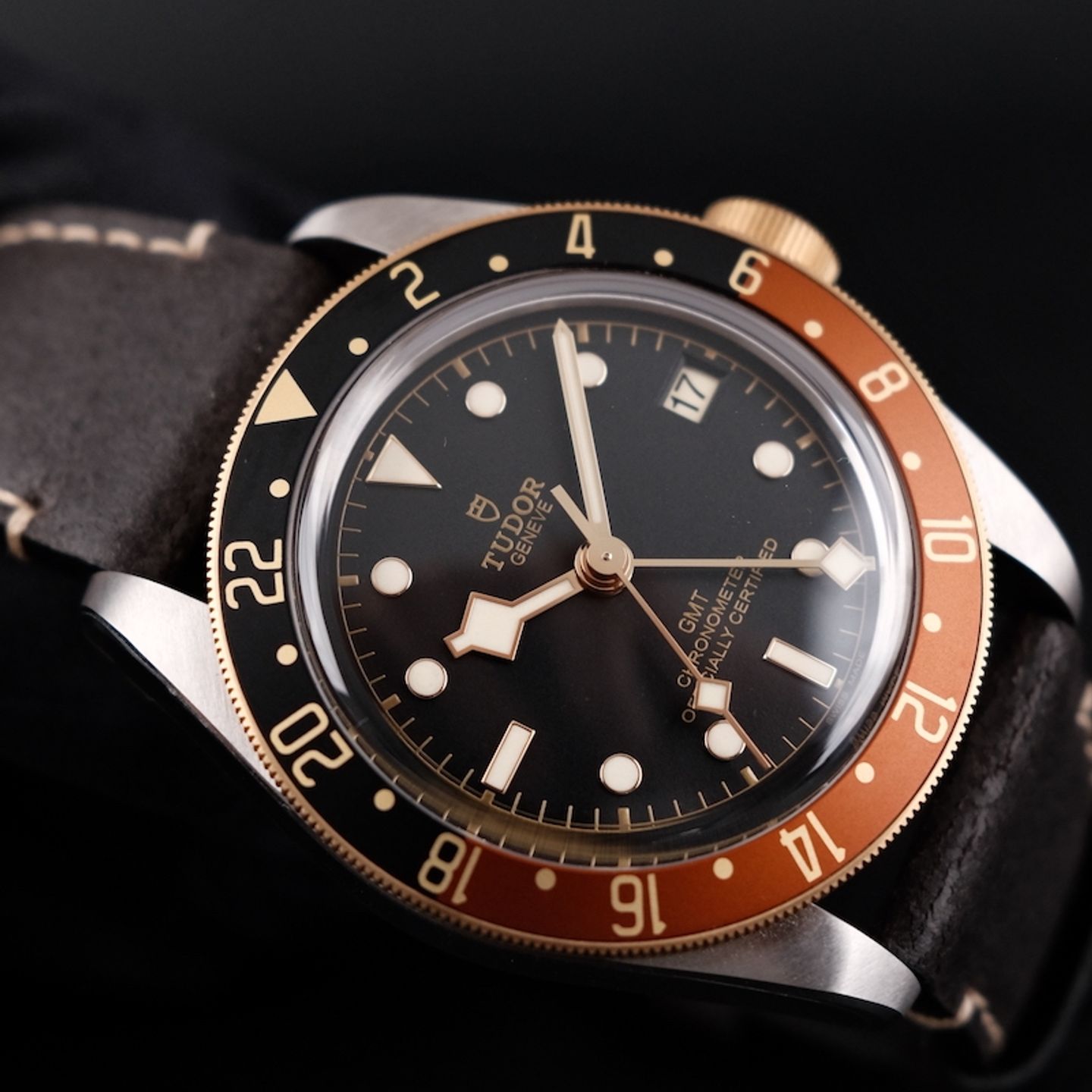 Tudor Black Bay GMT 79833MN (2022) - Black dial 41 mm Steel case (3/8)
