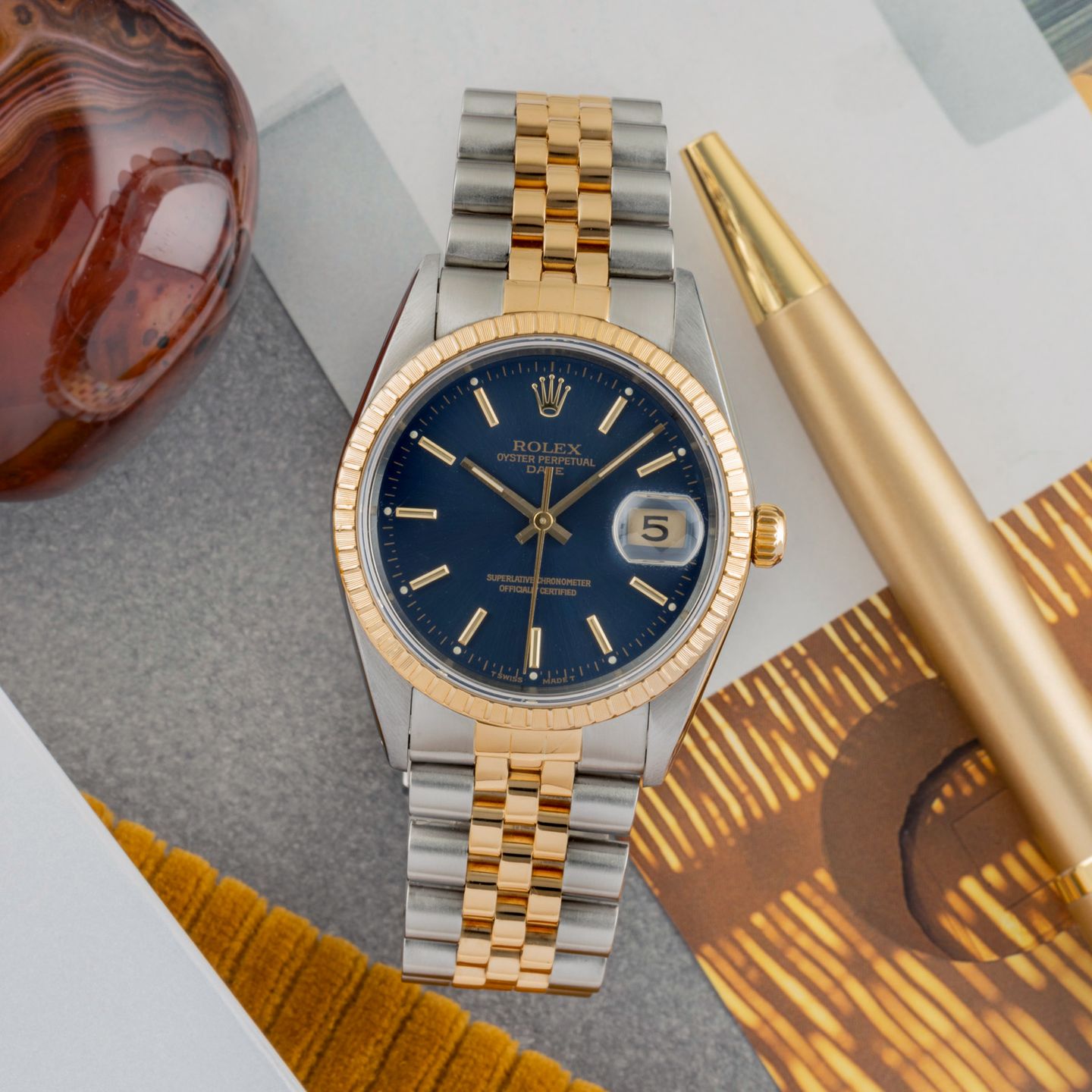 Rolex Oyster Perpetual Date 15223 (1990) - 34mm Goud/Staal (1/8)