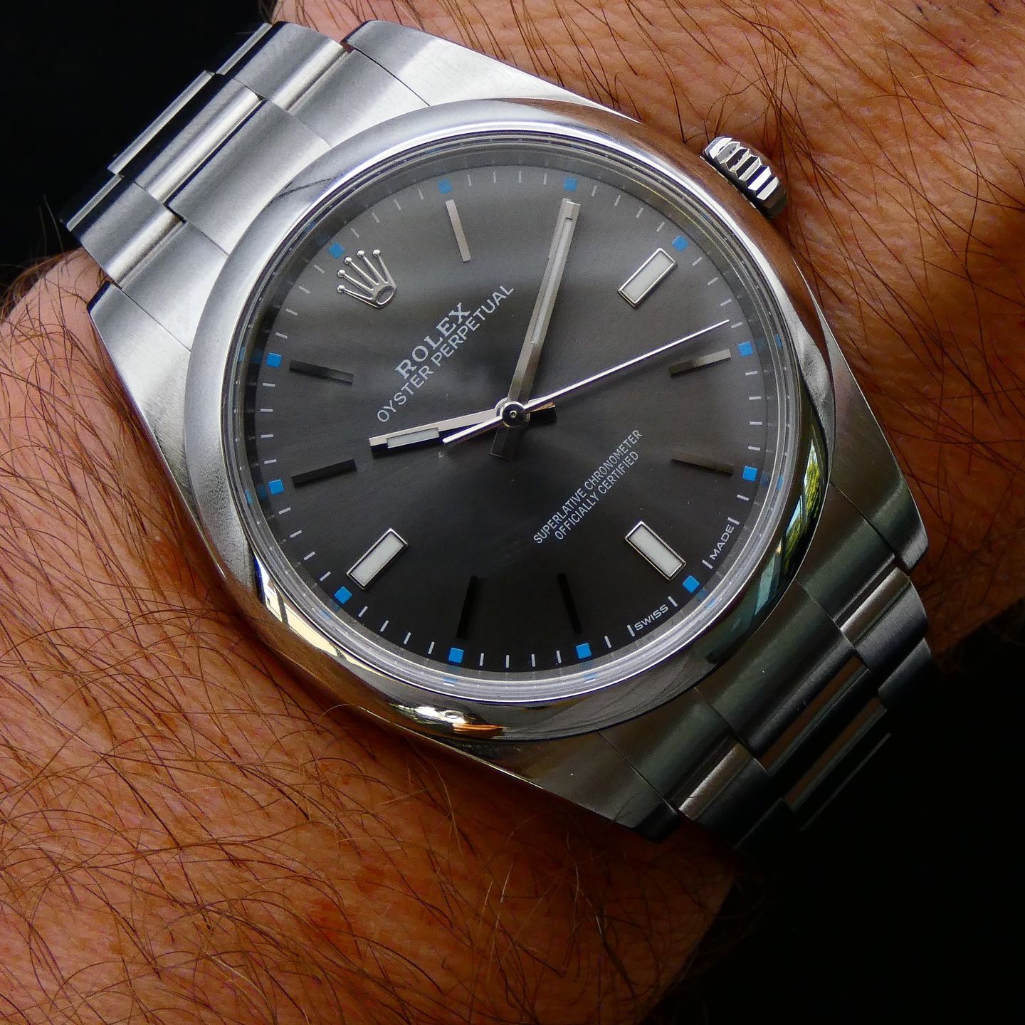 Rolex Oyster Perpetual 39 114300 - (2/3)