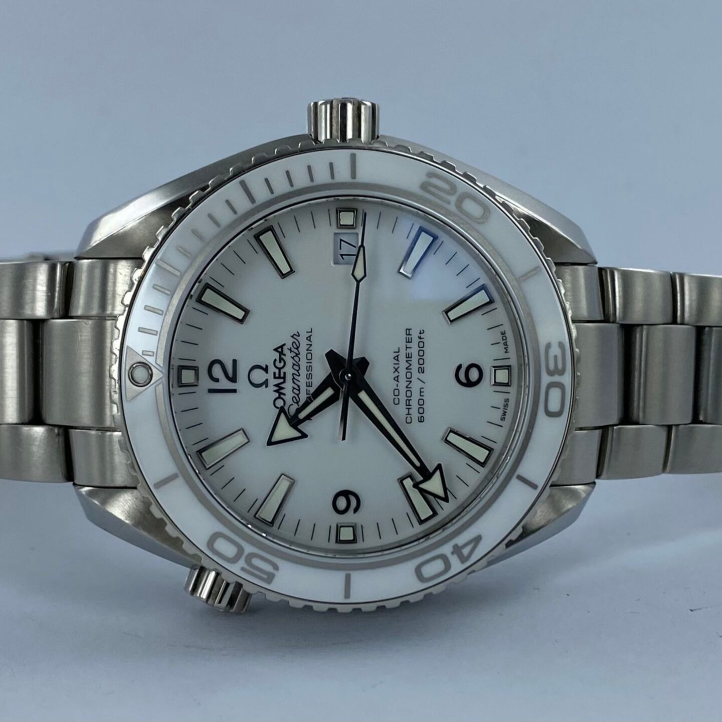 Omega Seamaster Planet Ocean 232.30.42.21.04.001 (2012) - White dial 42 mm Steel case (1/8)