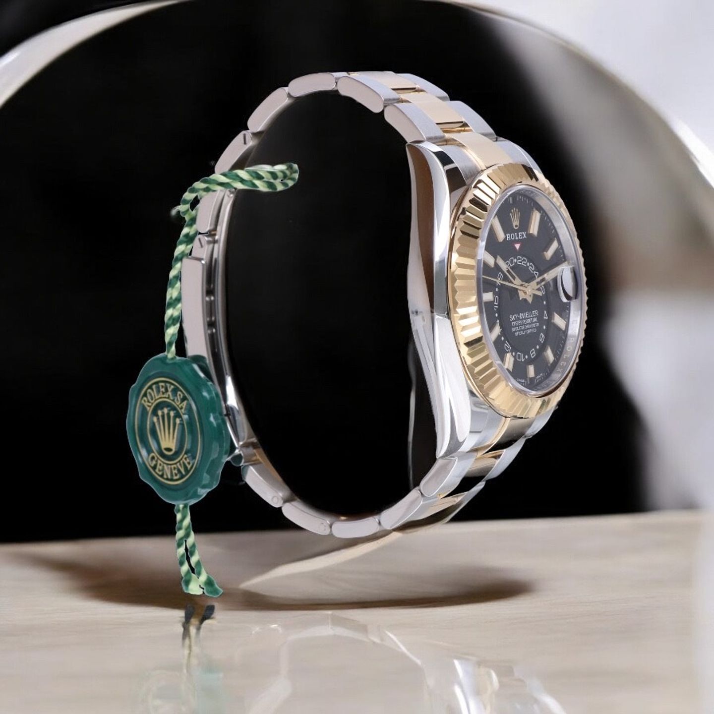 Rolex Sky-Dweller 326933 (2019) - Black dial 42 mm Steel case (6/8)