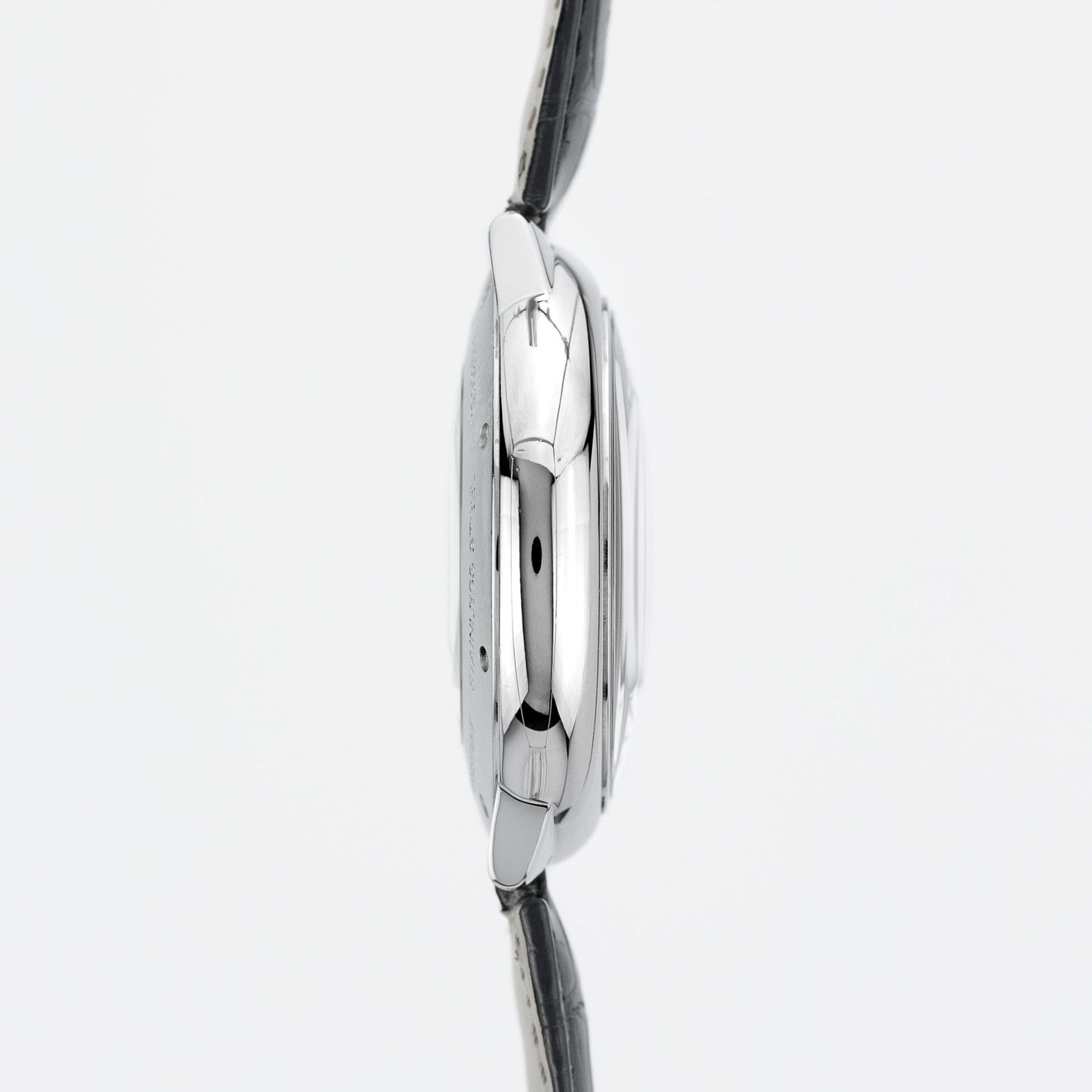 Cartier Ballon Bleu 44mm W6920052 (2023) - Zwart wijzerplaat 44mm Staal (7/7)