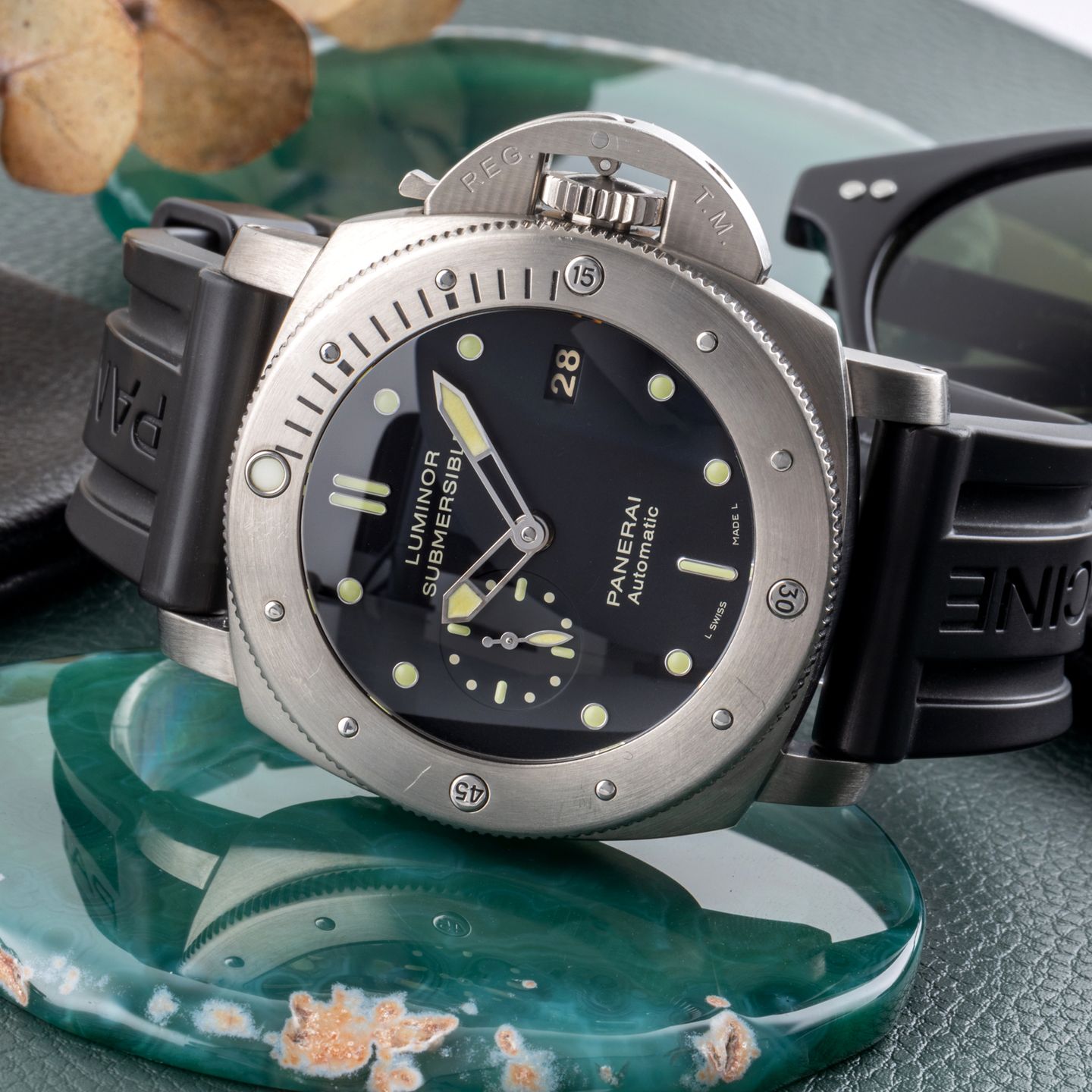 Panerai Luminor Submersible 1950 3 Days Automatic PAM00305 - (2/8)