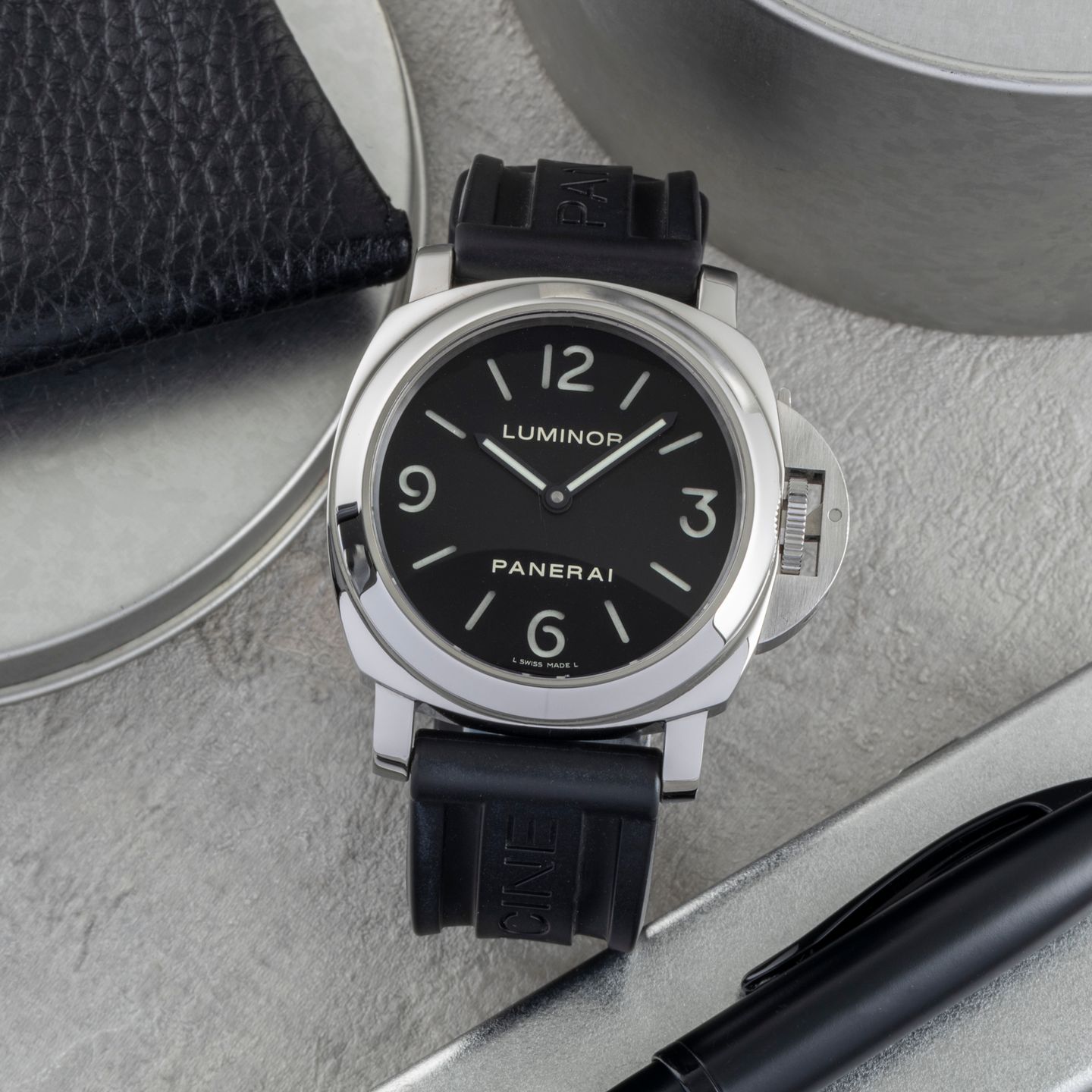 Panerai Luminor Base PAM00112 - (1/8)