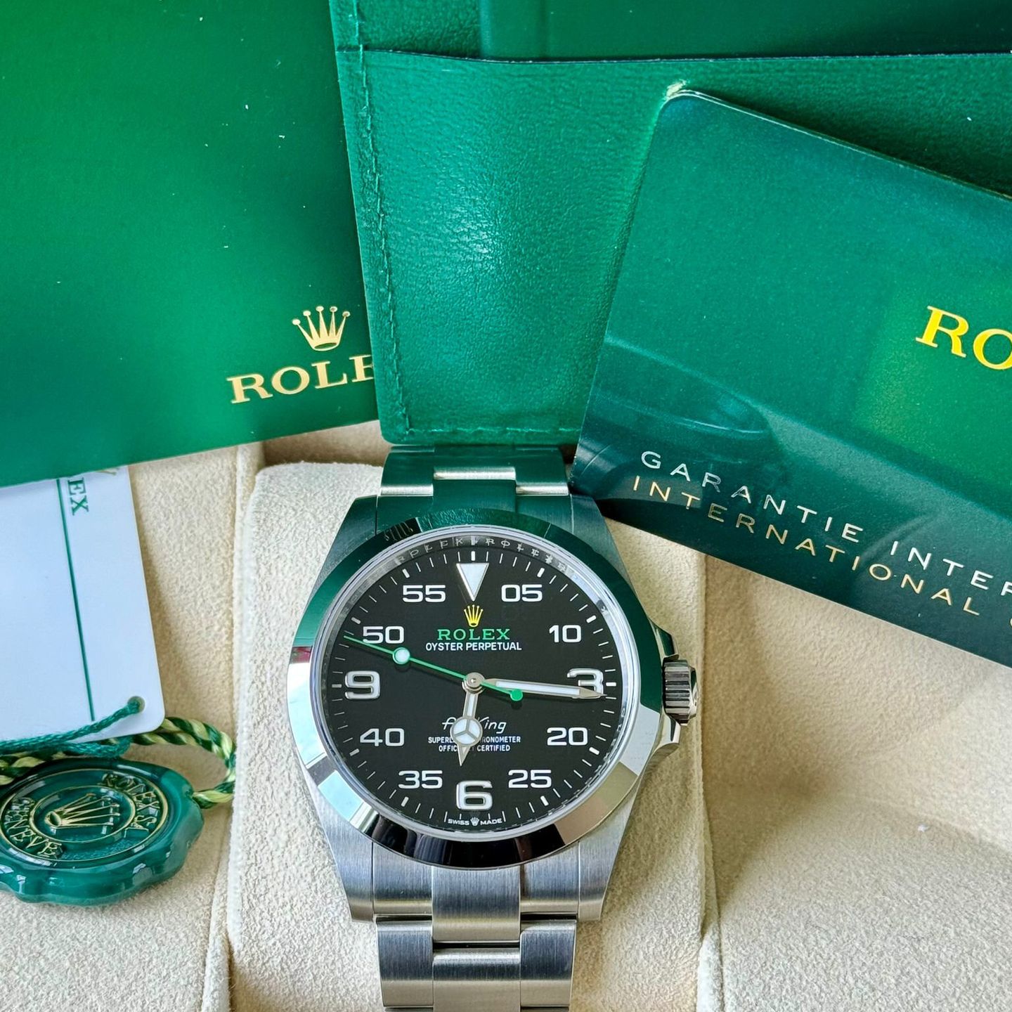 Rolex Air-King 126900 (2019) - Black dial 40 mm Steel case (7/7)