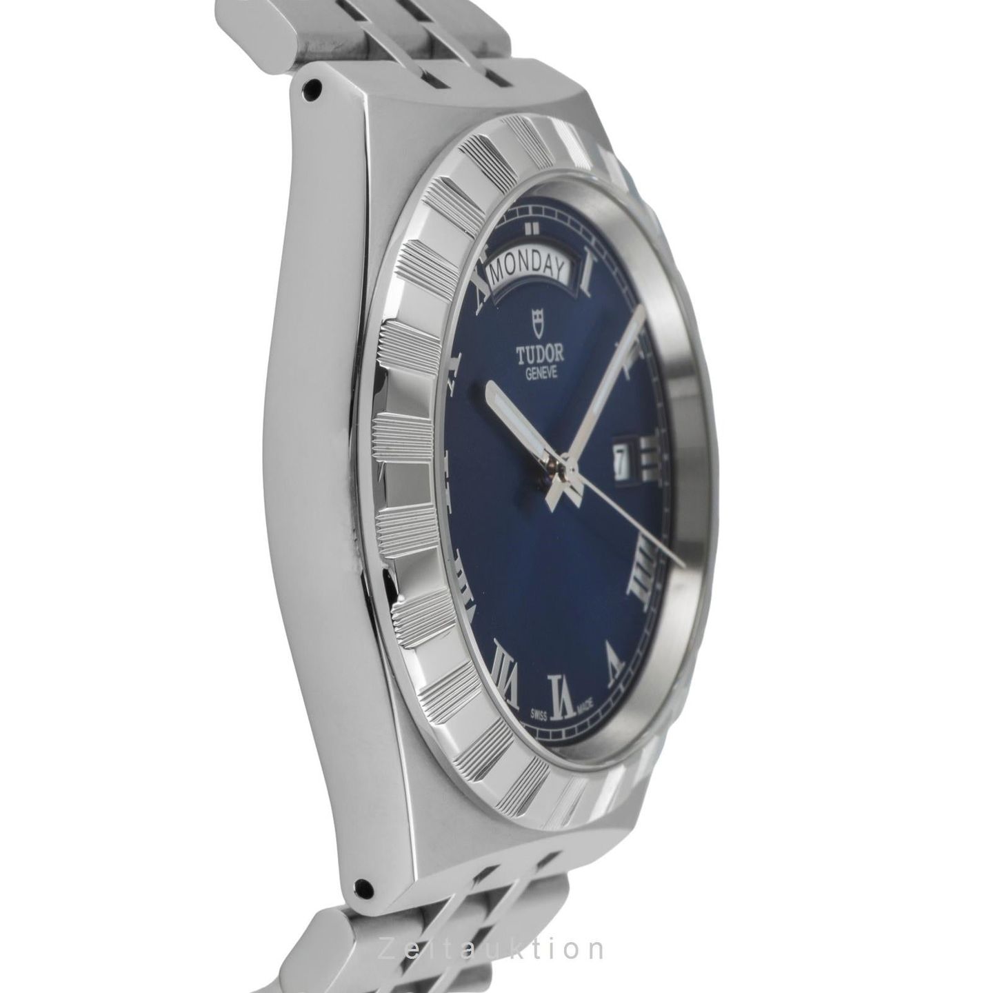 Tudor Royal 28600 (Onbekend (willekeurig serienummer)) - Blauw wijzerplaat 41mm Staal (6/8)