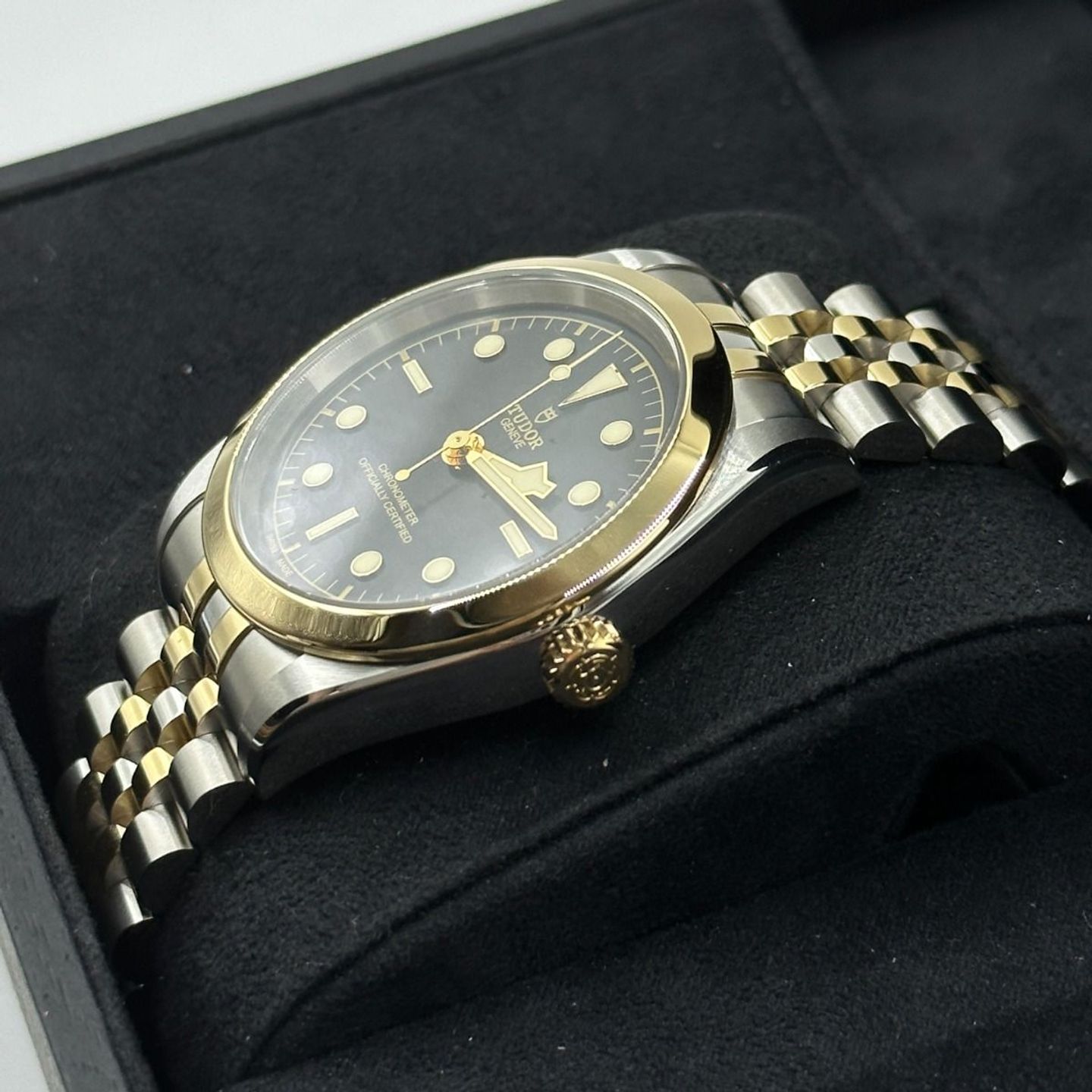 Tudor Black Bay S&G 79683-0001 - (6/8)