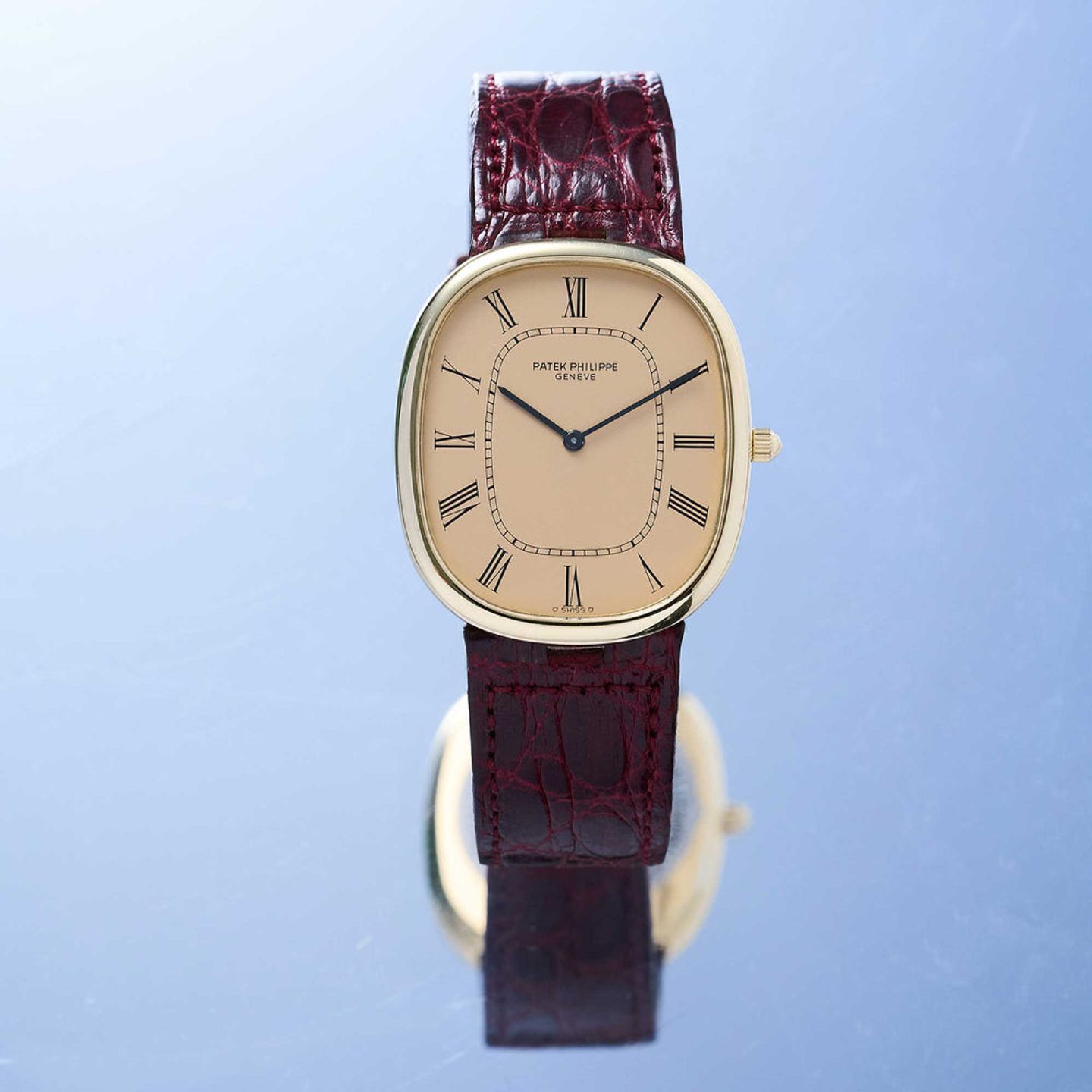 Patek Philippe Golden Ellipse 3738 (1991) - Champagne wijzerplaat 35mm Geelgoud (2/8)