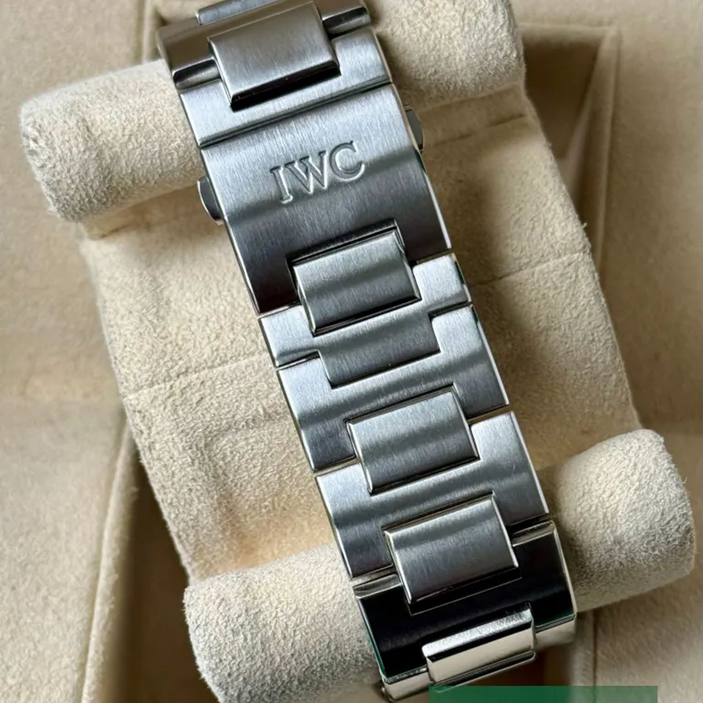 IWC Ingenieur Automatic IW323904 (2013) - Silver dial 40 mm Steel case (6/7)