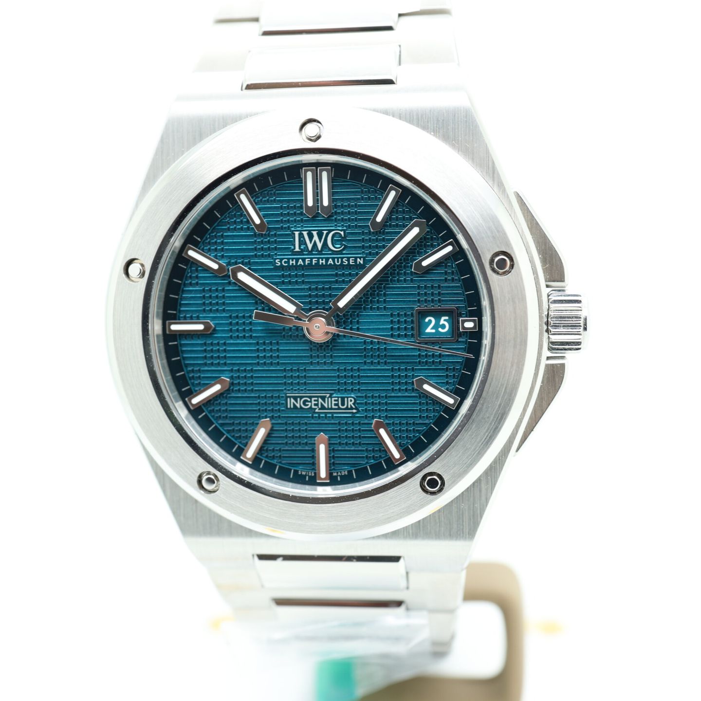 IWC Ingenieur Automatic IW328903 (2025) - Blue dial 40 mm Steel case (3/8)